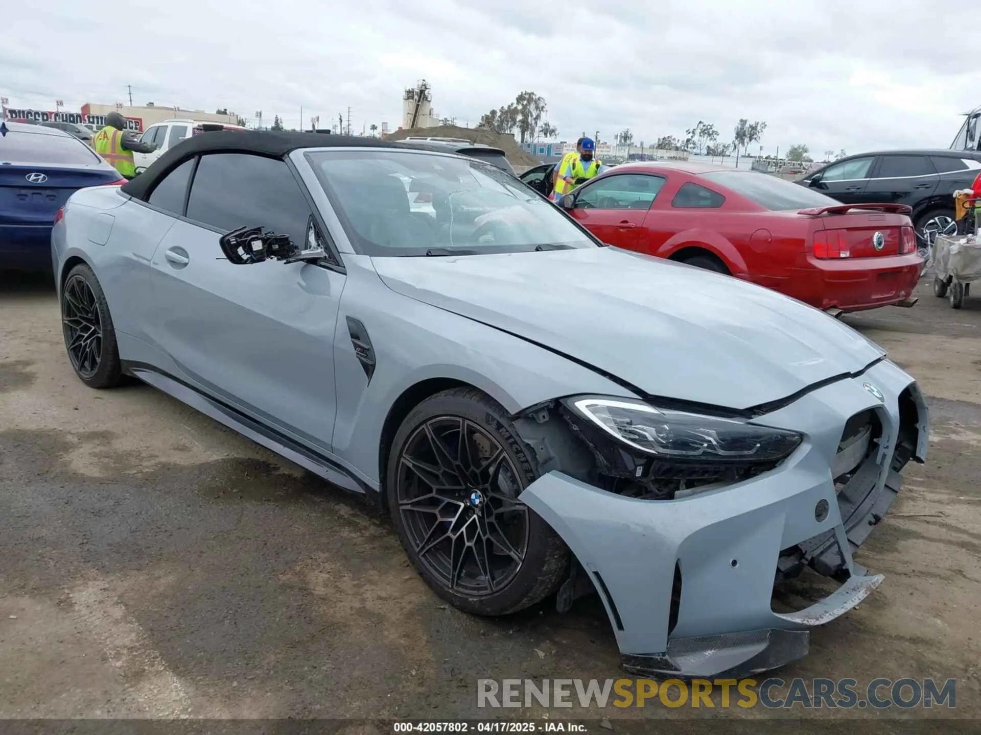 1 Фотография поврежденного автомобиля WBS33BA01NCJ58456 BMW M4 2022