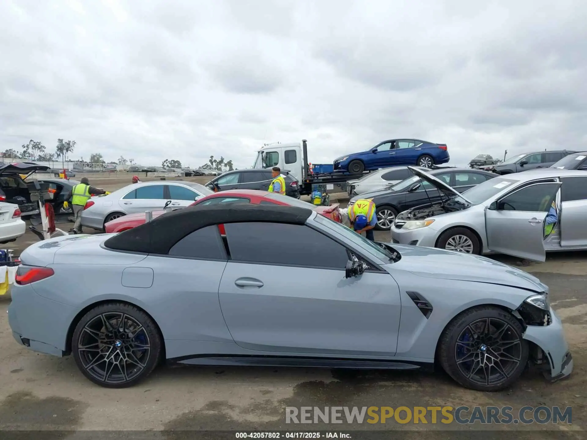 13 Фотография поврежденного автомобиля WBS33BA01NCJ58456 BMW M4 2022