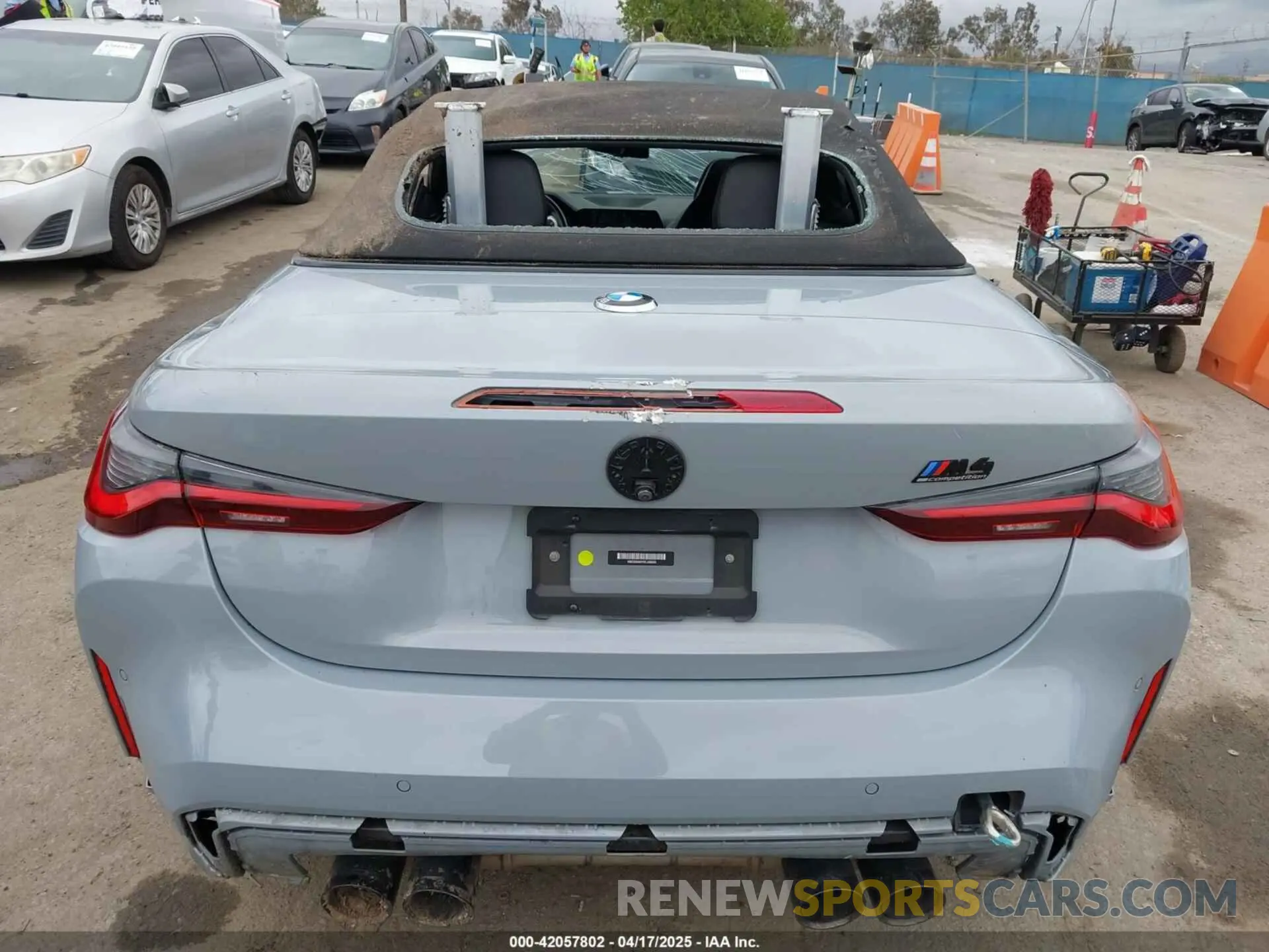 16 Фотография поврежденного автомобиля WBS33BA01NCJ58456 BMW M4 2022