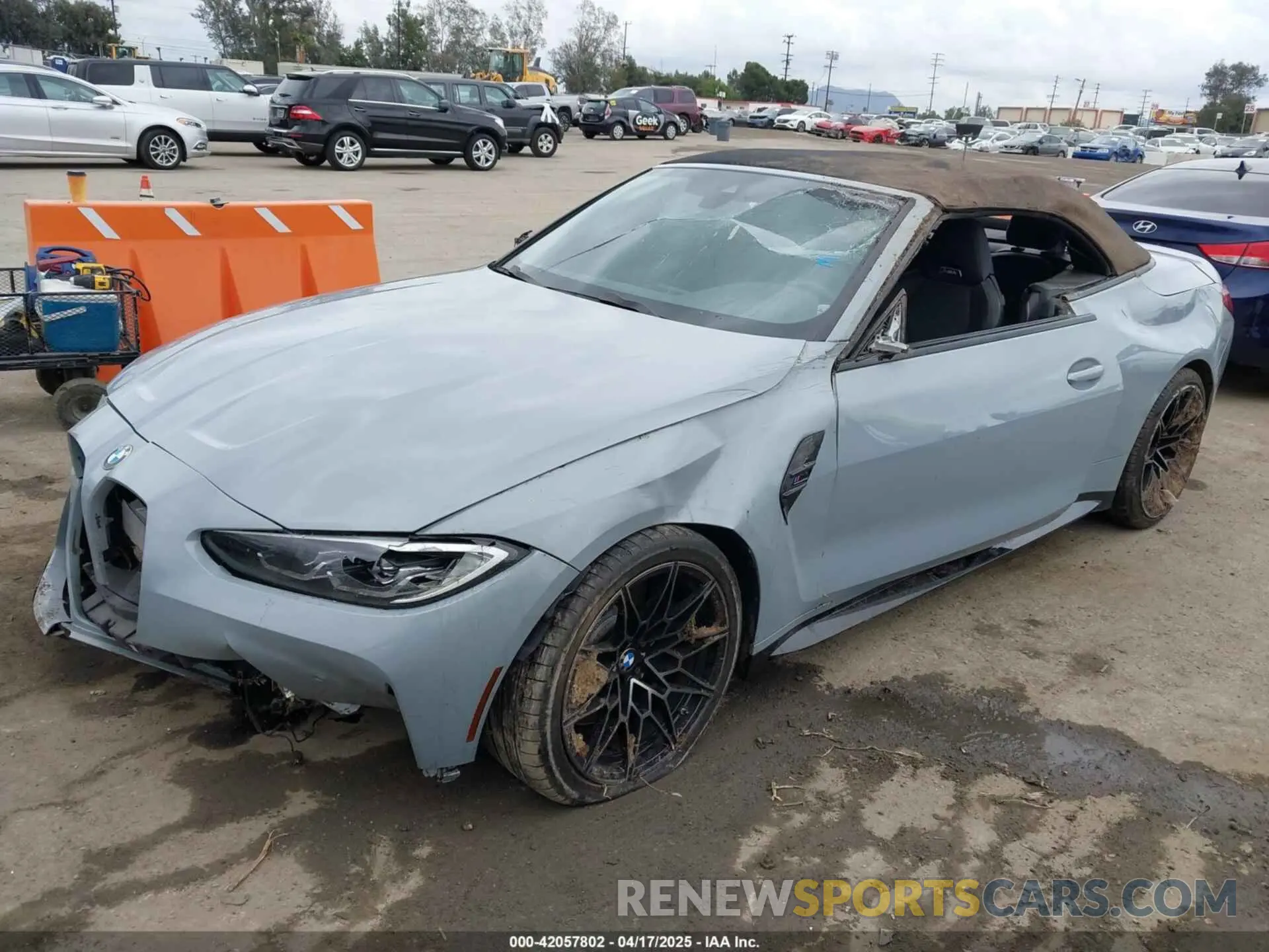2 Фотография поврежденного автомобиля WBS33BA01NCJ58456 BMW M4 2022