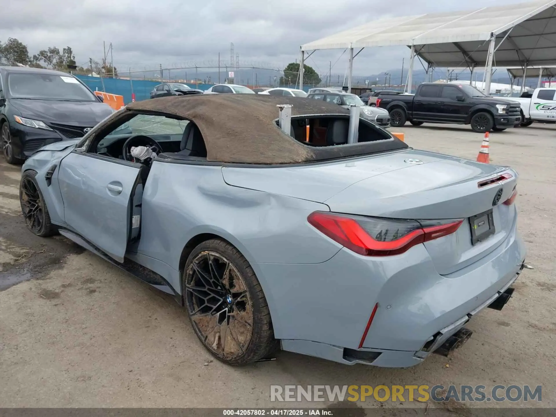 3 Фотография поврежденного автомобиля WBS33BA01NCJ58456 BMW M4 2022