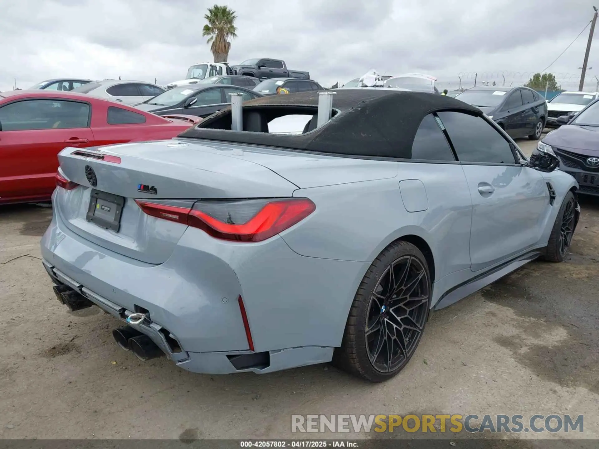 4 Фотография поврежденного автомобиля WBS33BA01NCJ58456 BMW M4 2022