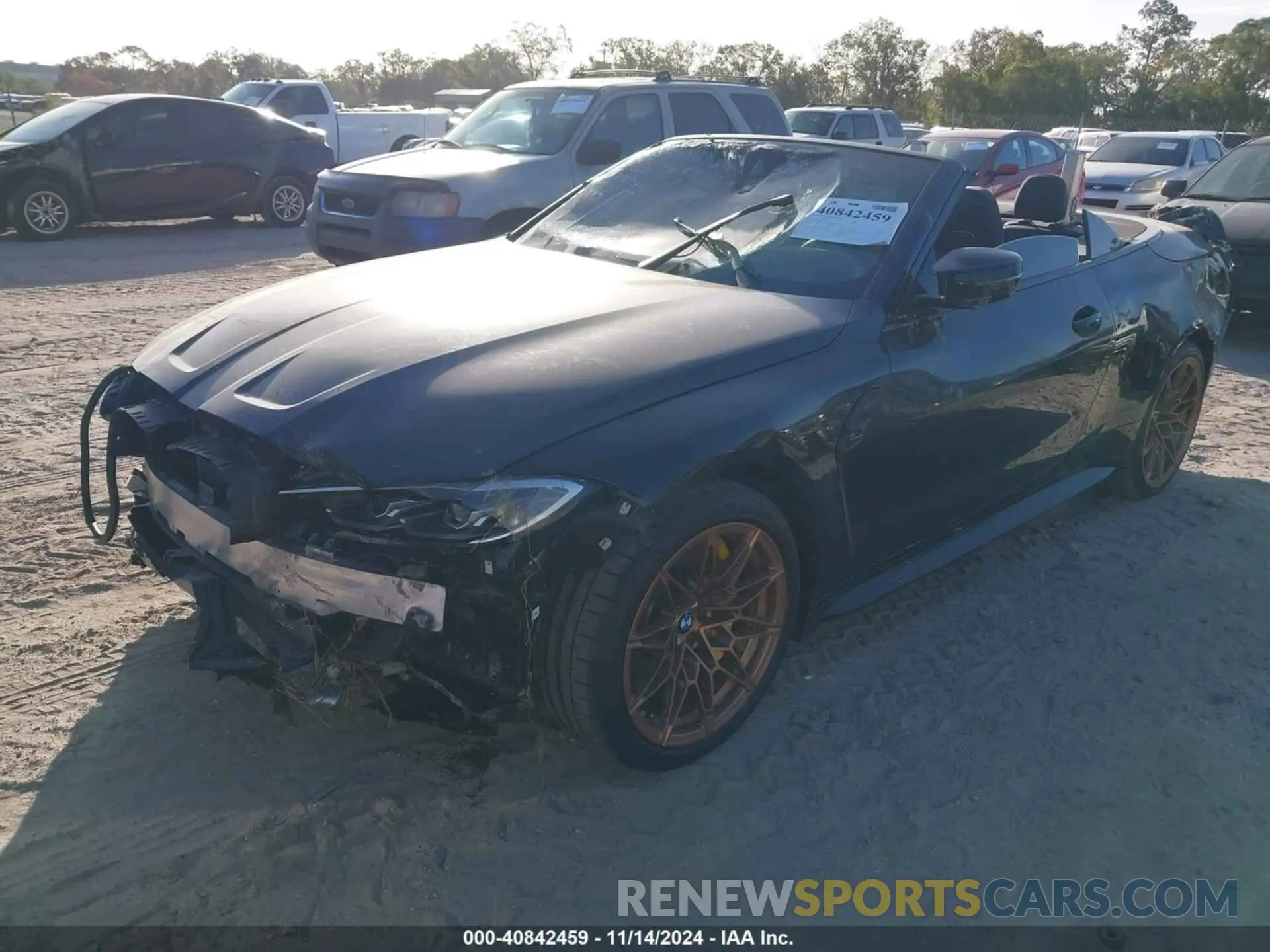 2 Photograph of a damaged car WBS33BA04NCJ13253 BMW M4 2022