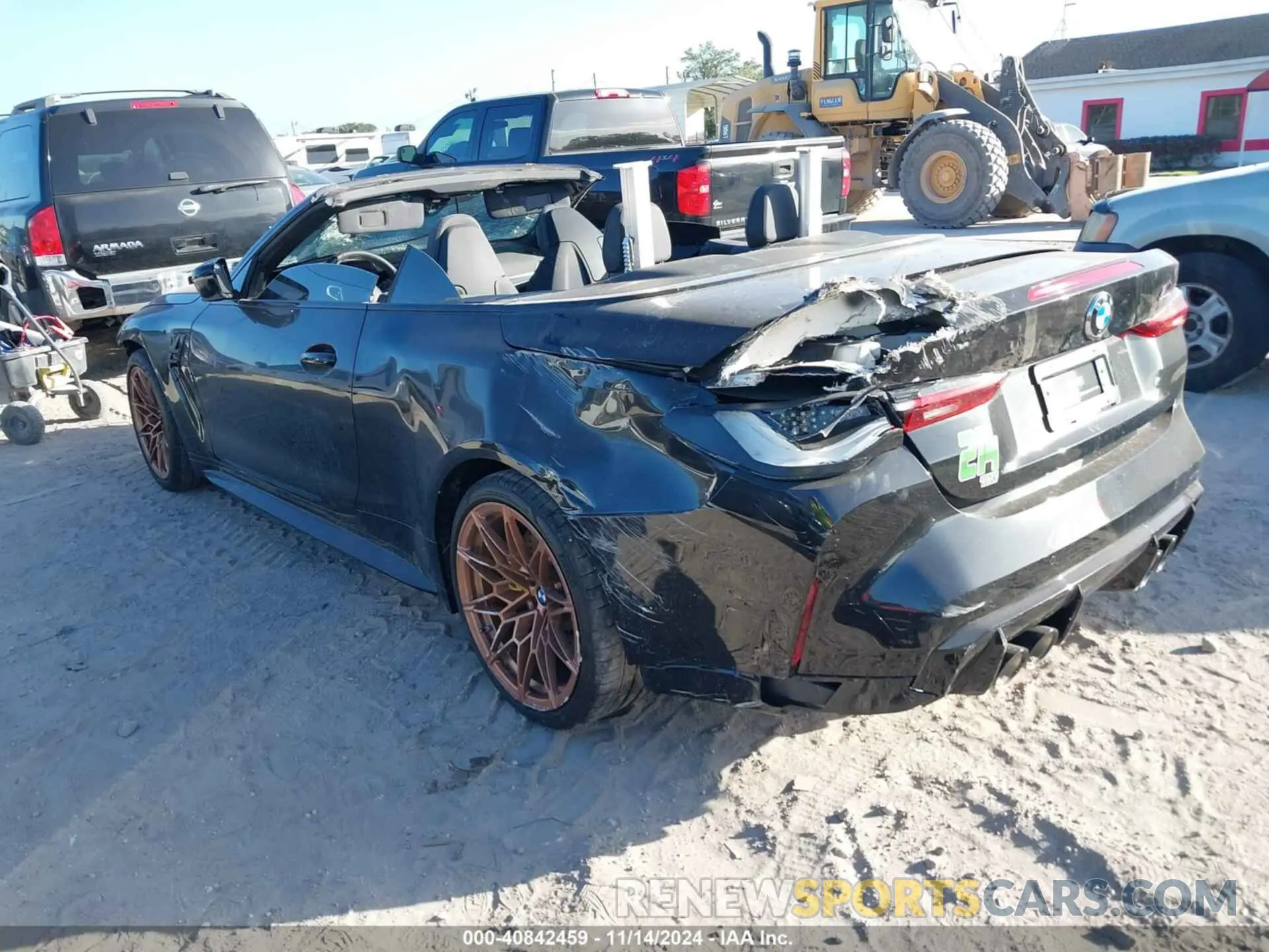 3 Photograph of a damaged car WBS33BA04NCJ13253 BMW M4 2022