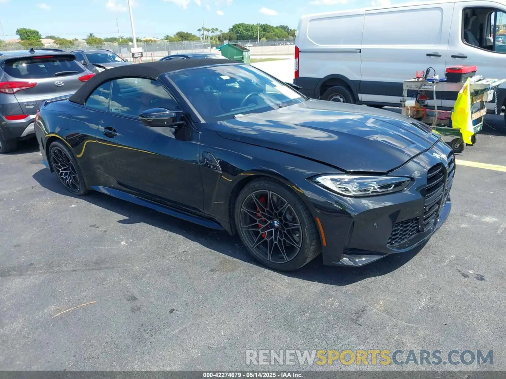 1 Фотография поврежденного автомобиля WBS33BA05NCJ57830 BMW M4 2022