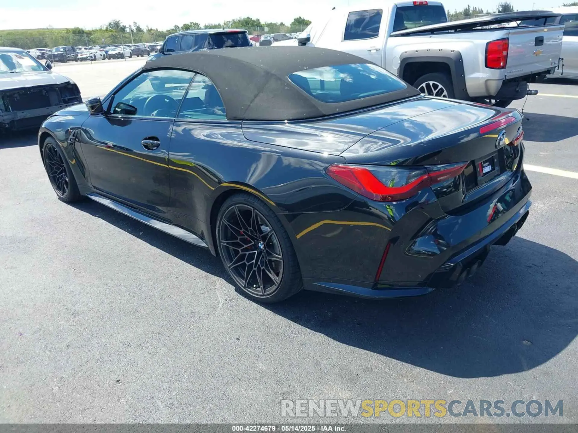 3 Фотография поврежденного автомобиля WBS33BA05NCJ57830 BMW M4 2022