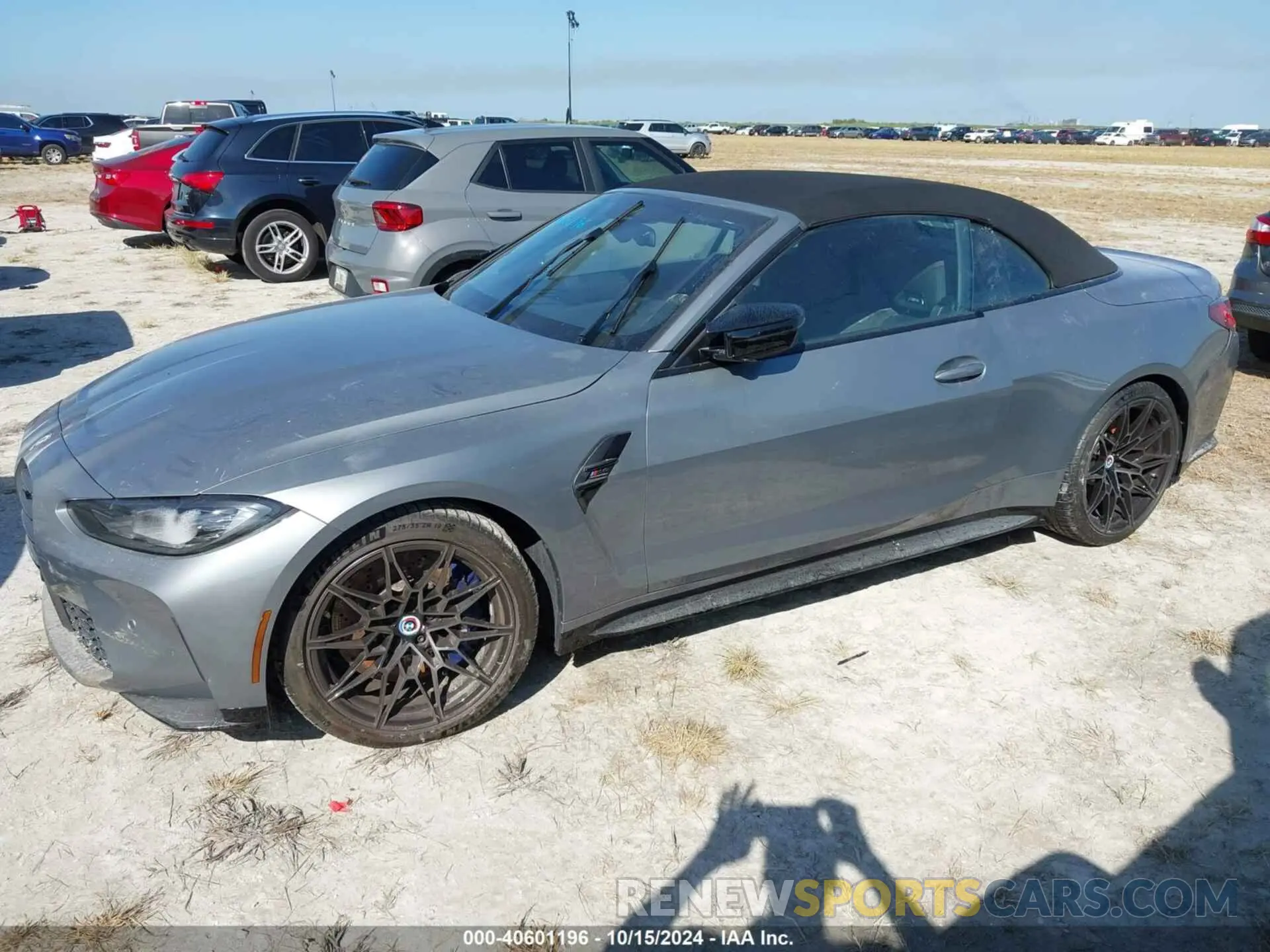 2 Photograph of a damaged car WBS33BA00PCM38369 BMW M4 2023