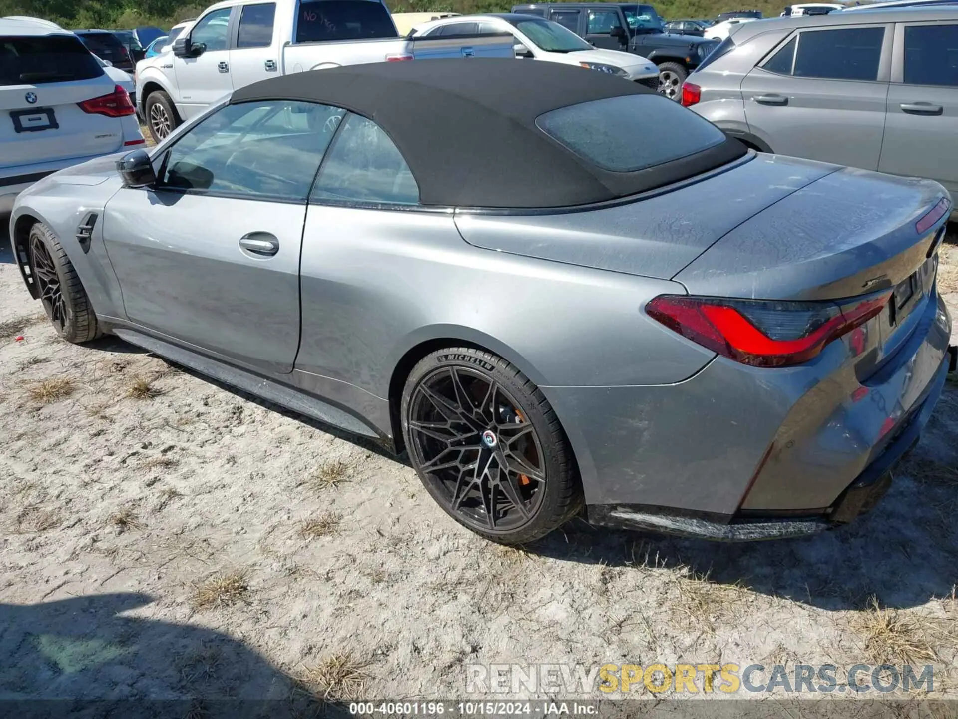 3 Photograph of a damaged car WBS33BA00PCM38369 BMW M4 2023