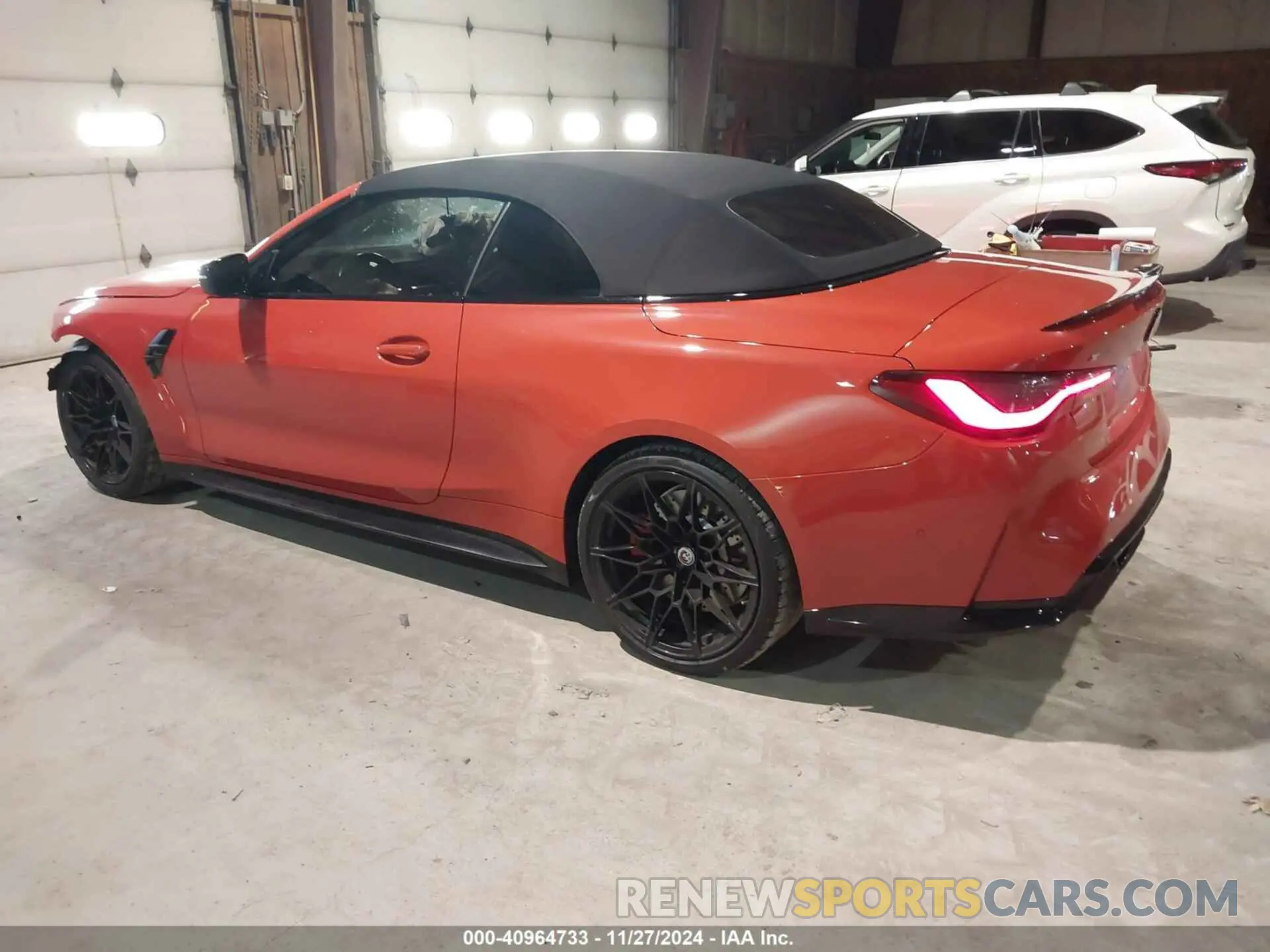3 Photograph of a damaged car WBS33BA09PCL83582 BMW M4 2023