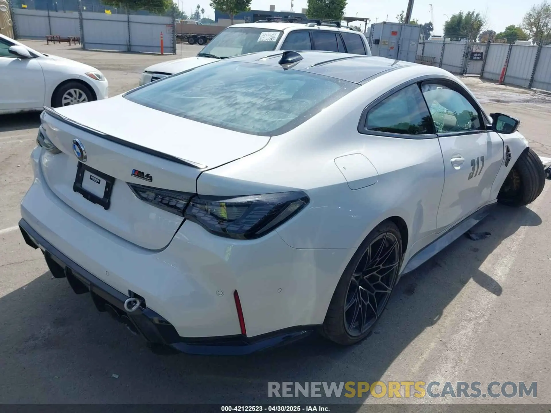 4 Фотография поврежденного автомобиля WBS43AZ03PCM82921 BMW M4 2023