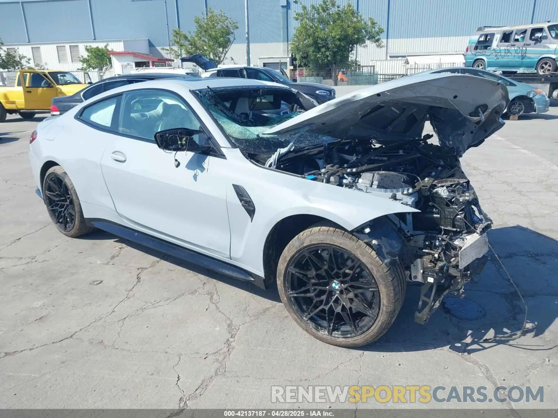 1 Фотография поврежденного автомобиля WBS33HK01SCU25530 BMW M4 2025