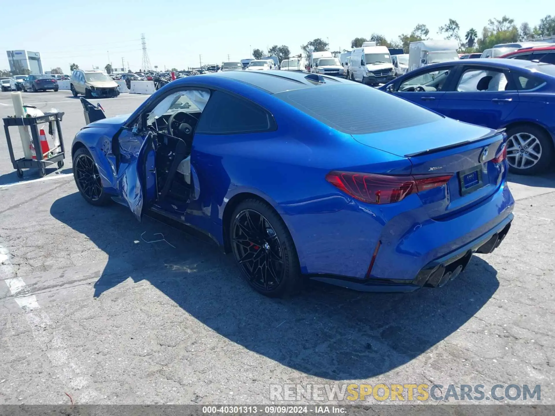 3 Photograph of a damaged car WBS33HK02SCS92664 BMW M4 2025
