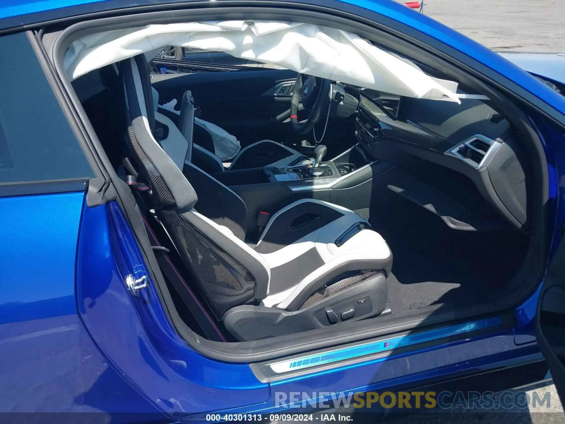 5 Photograph of a damaged car WBS33HK02SCS92664 BMW M4 2025