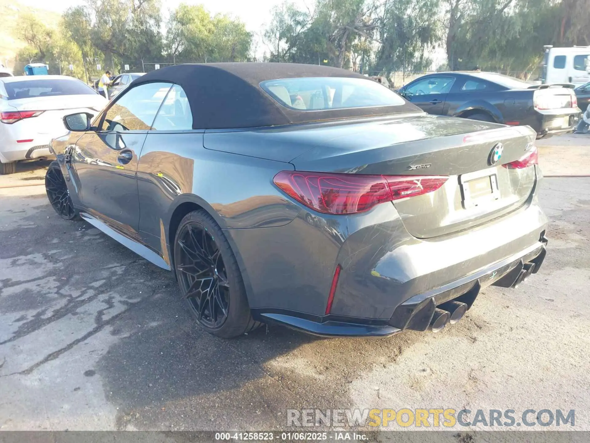3 Photograph of a damaged car WBS43BA01SCS53664 BMW M4 2025