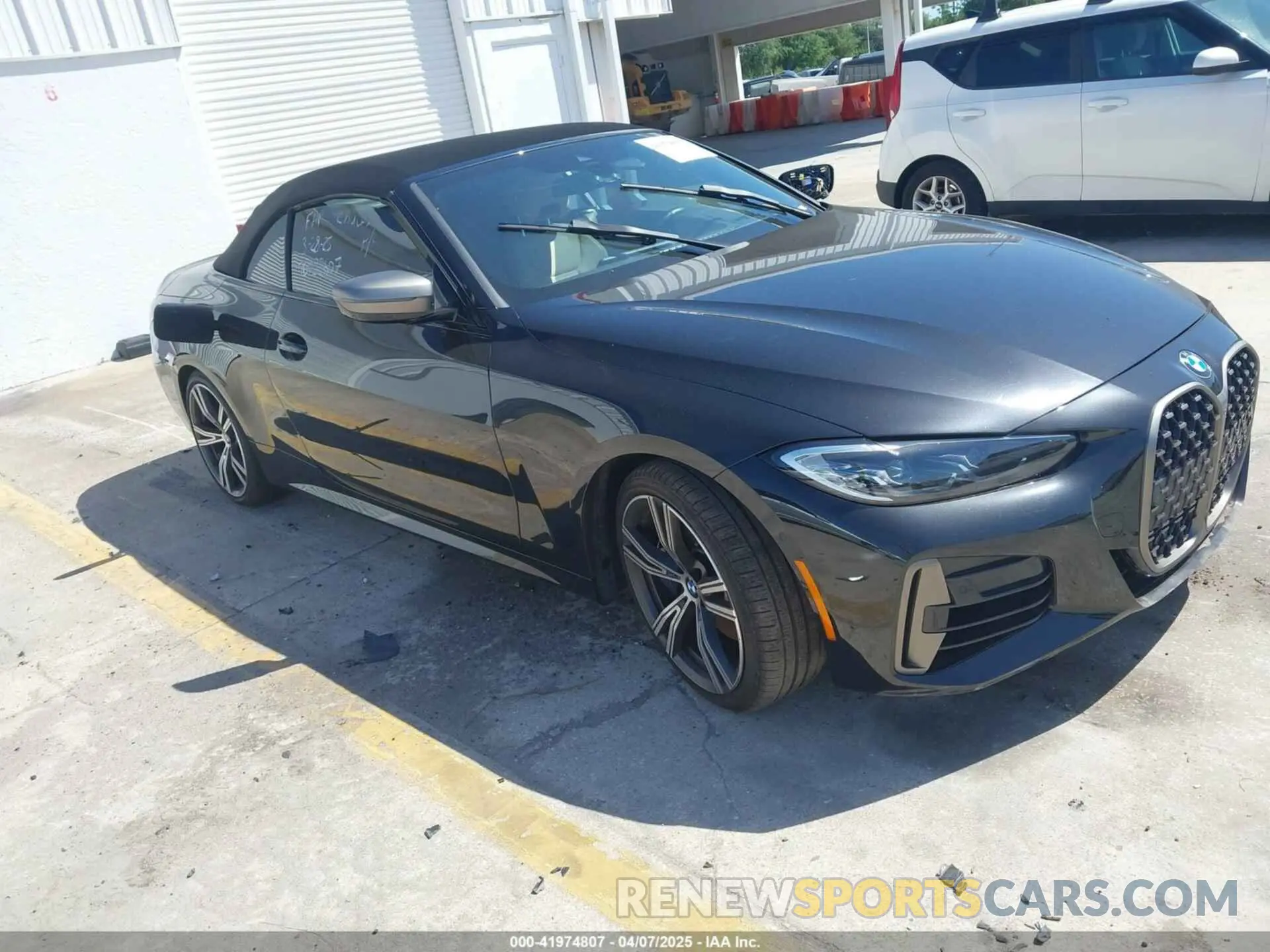1 Photograph of a damaged car WBA53AT05MCH03452 BMW M440I 2021