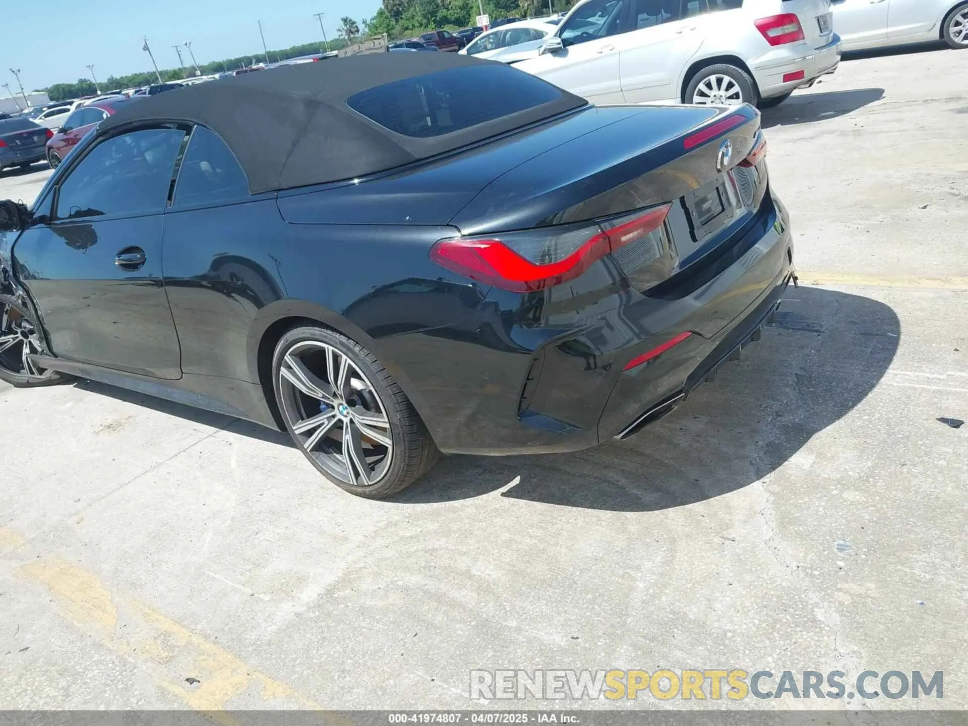 3 Photograph of a damaged car WBA53AT05MCH03452 BMW M440I 2021