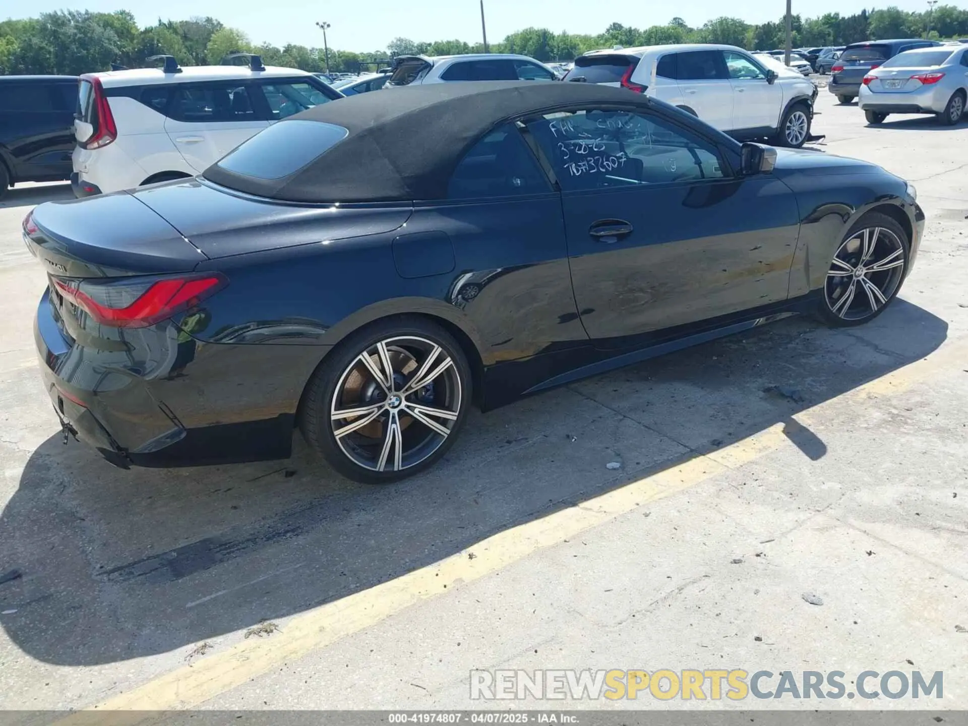 4 Photograph of a damaged car WBA53AT05MCH03452 BMW M440I 2021