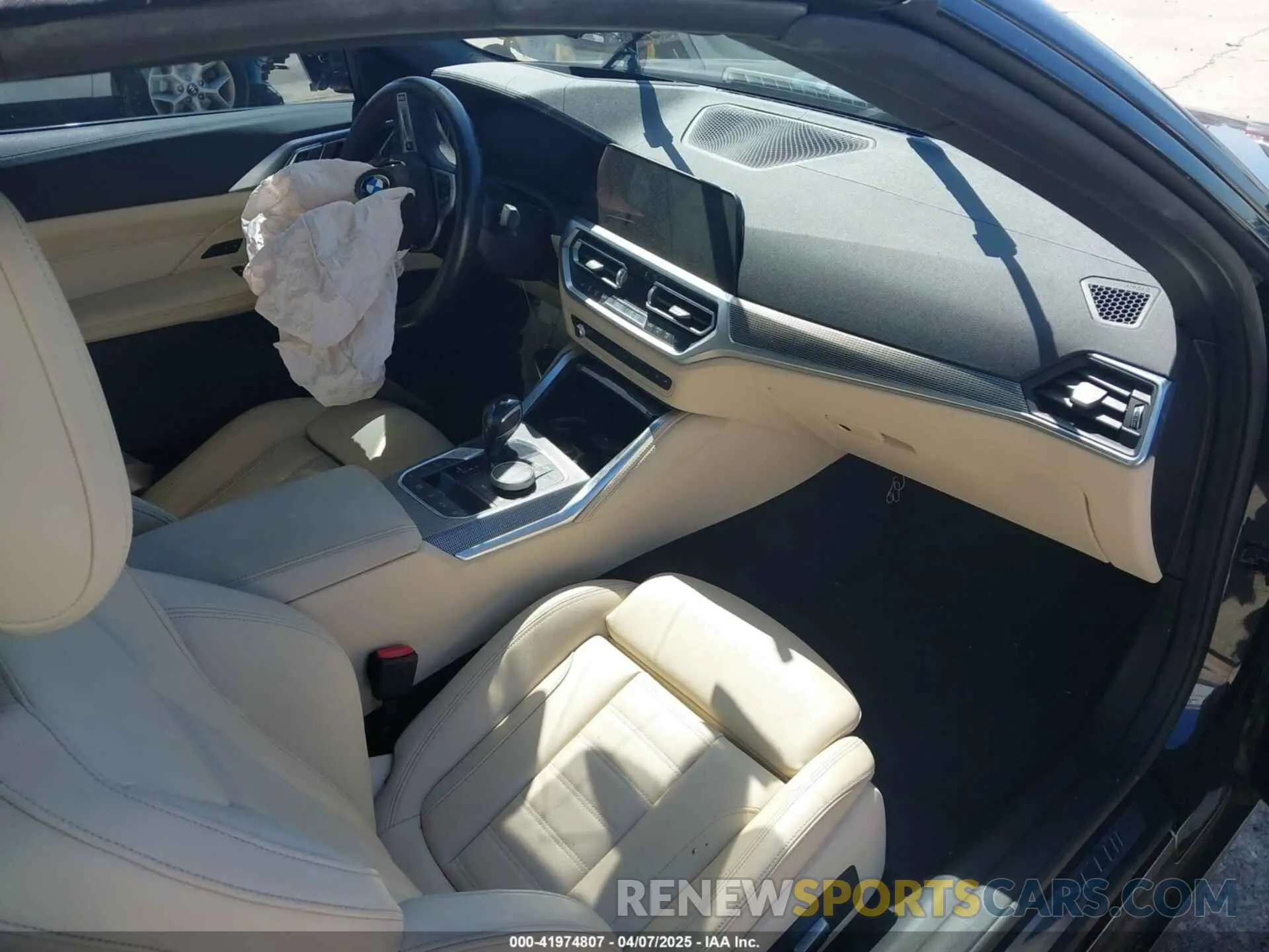 5 Photograph of a damaged car WBA53AT05MCH03452 BMW M440I 2021