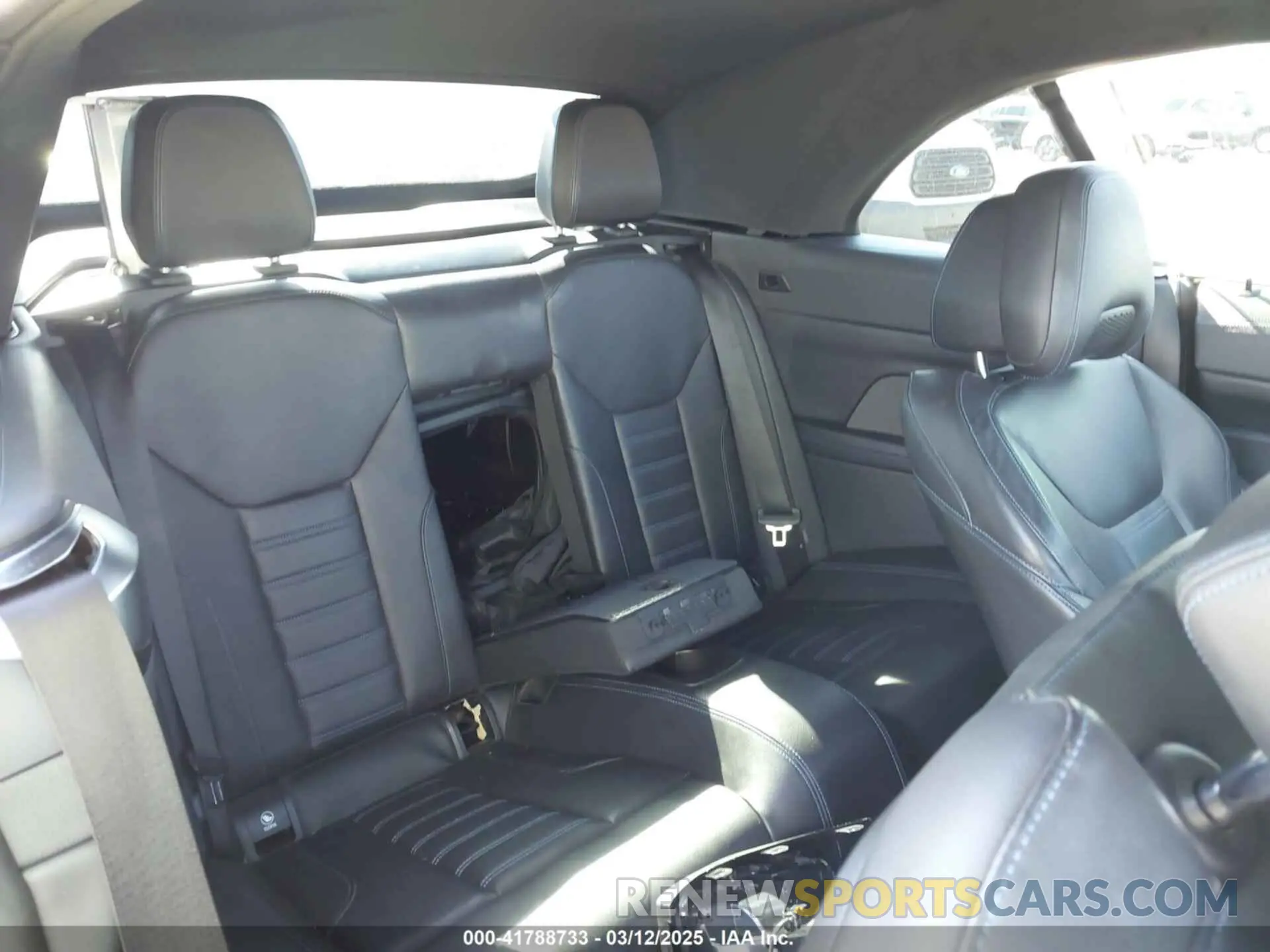 8 Photograph of a damaged car WBA53AT07MCH13853 BMW M440I 2021