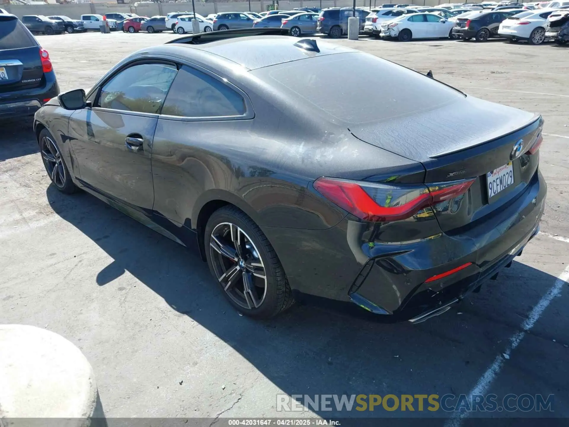 3 Photograph of a damaged car WBA13AR06NCL03176 BMW M440I 2022