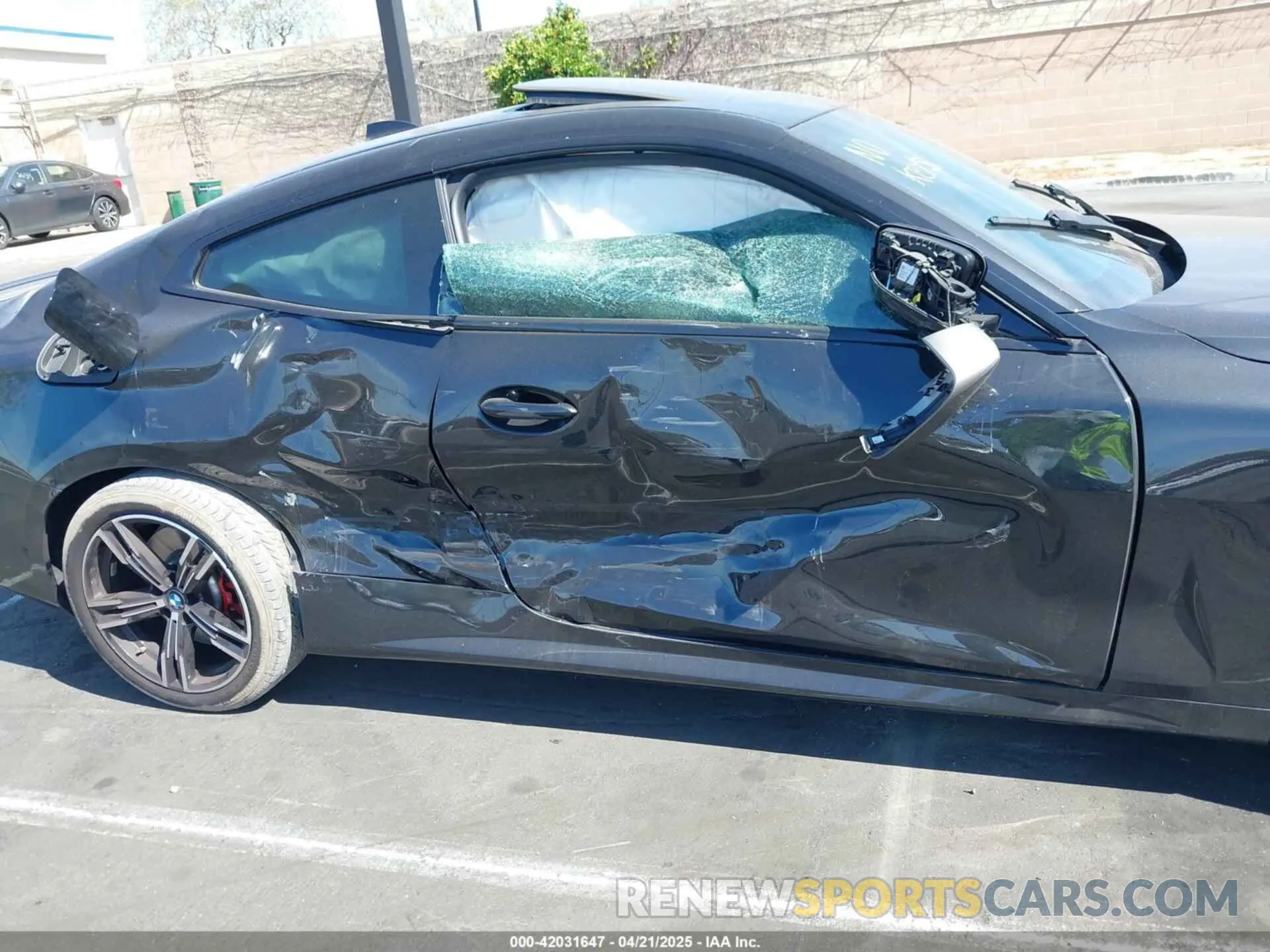 6 Photograph of a damaged car WBA13AR06NCL03176 BMW M440I 2022