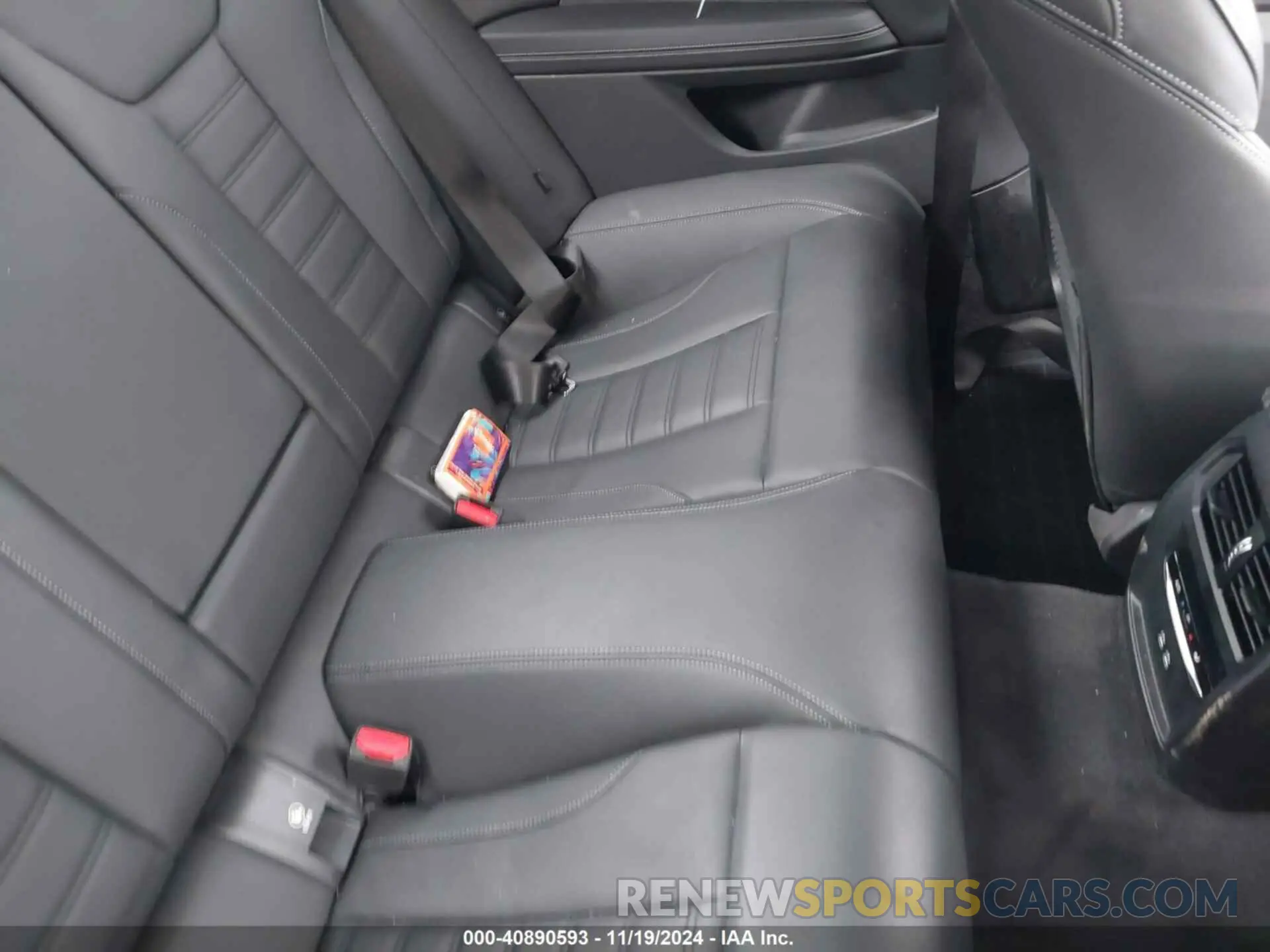 8 Photograph of a damaged car WBA13AR0XNCH73696 BMW M440I 2022
