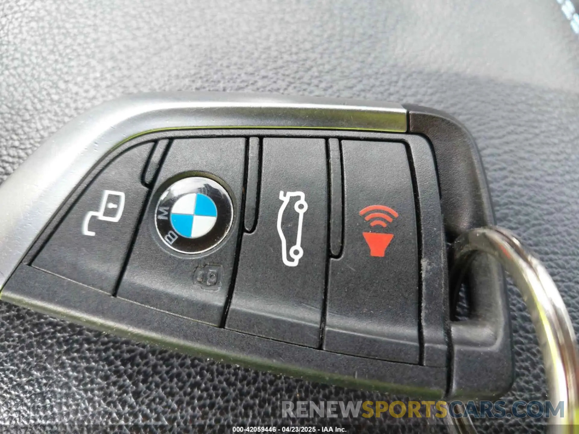 11 Photograph of a damaged car WBA63AT05NCH60952 BMW M440I 2022