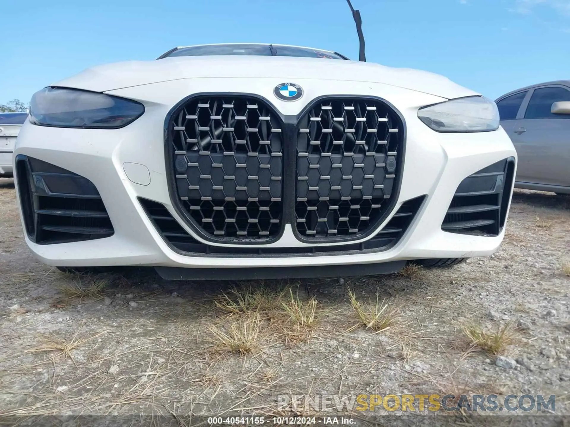 6 Photograph of a damaged car WBA83AP05NCK25006 BMW M440I 2022