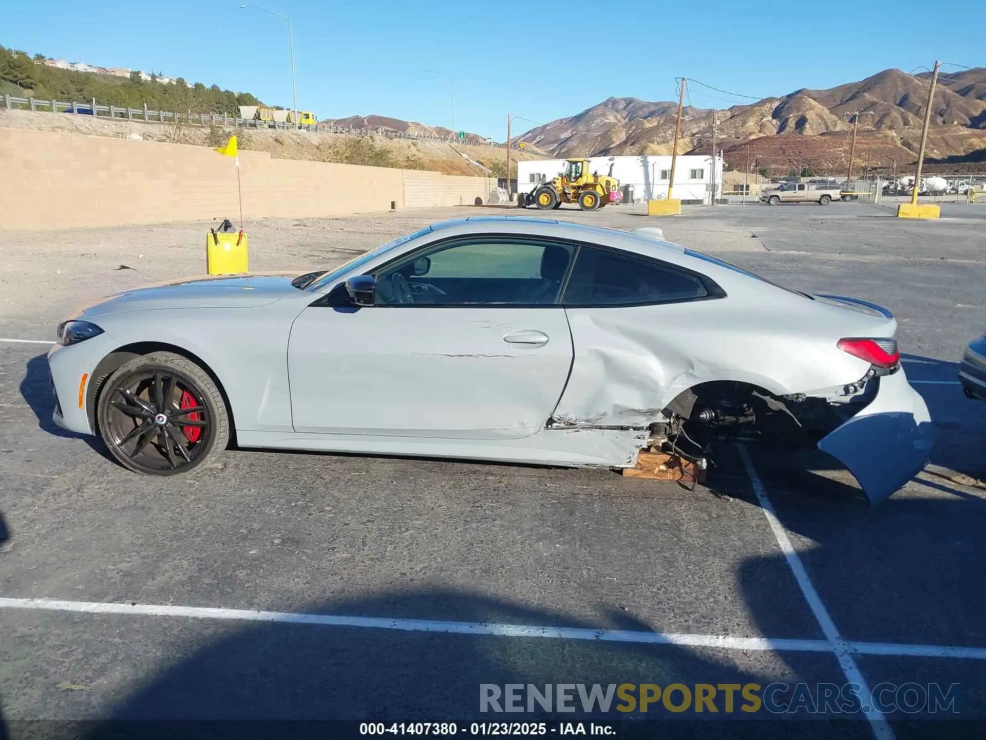 14 Photograph of a damaged car WBA83AP06PCL18166 BMW M440I 2023