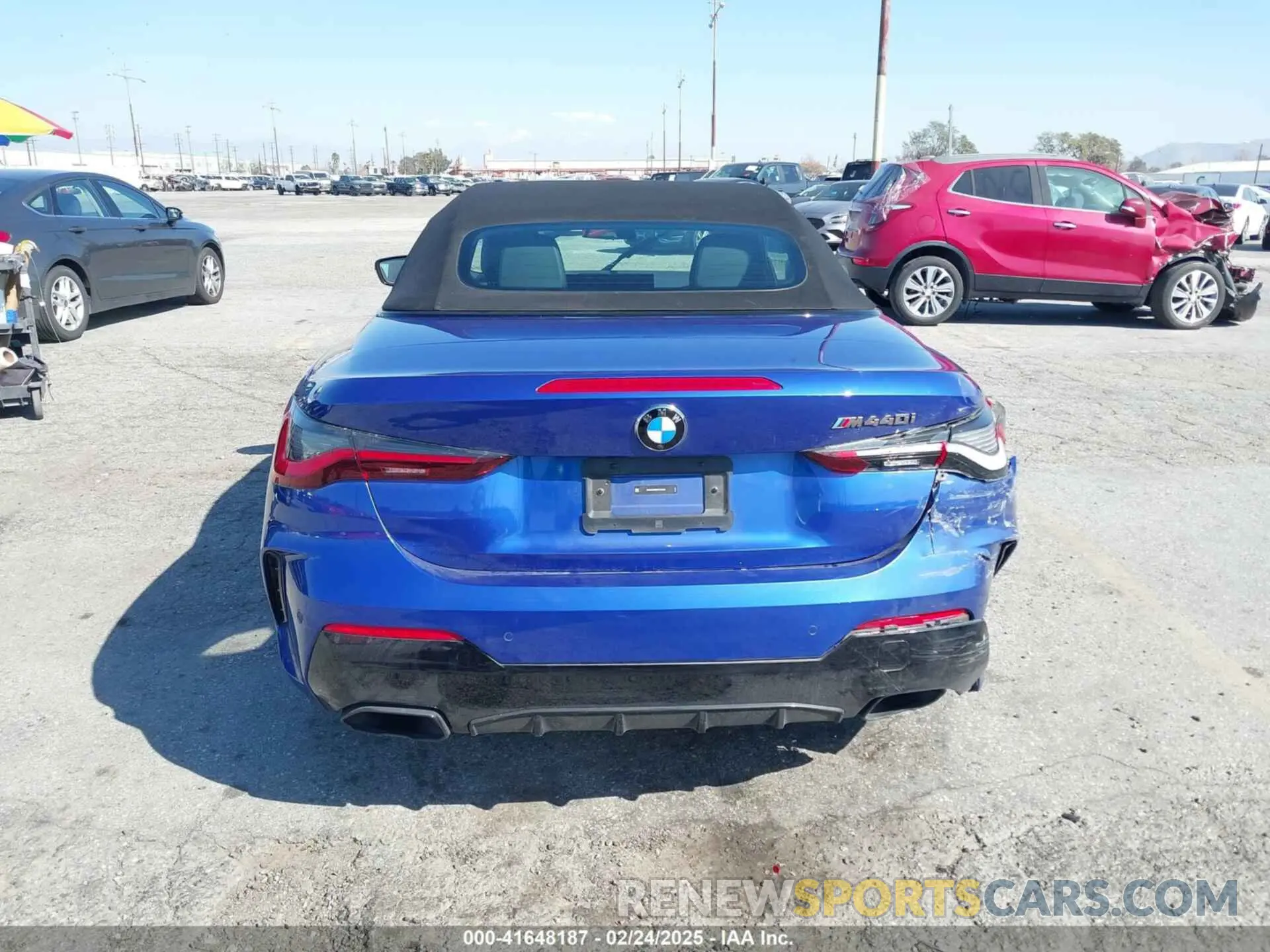 17 Photograph of a damaged car WBA53AT0XRCP24298 BMW M440I 2024