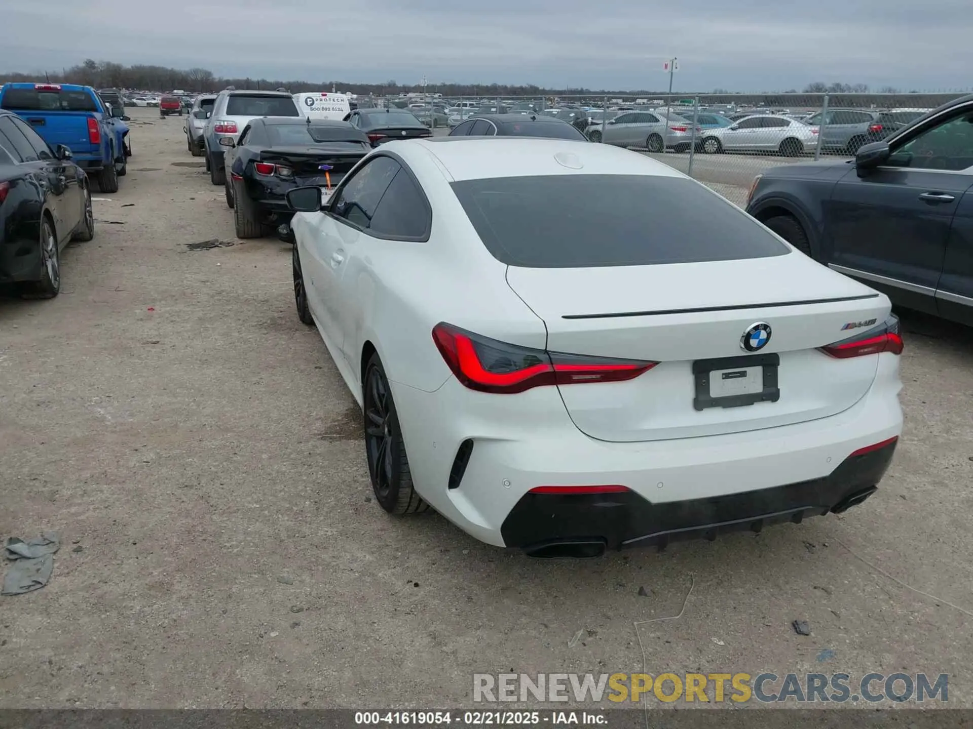 3 Photograph of a damaged car WBA83AP03RCR93802 BMW M440I 2024