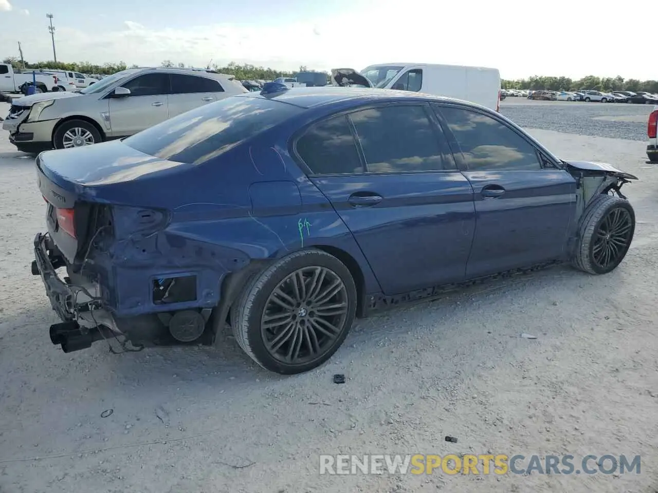3 Photograph of a damaged car WBAJB9C54KB288670 BMW M5 2019