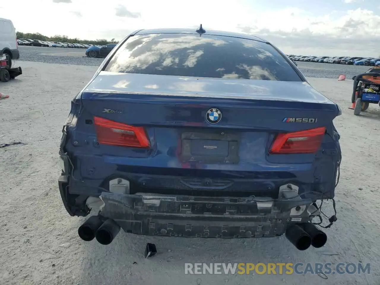 6 Photograph of a damaged car WBAJB9C54KB288670 BMW M5 2019