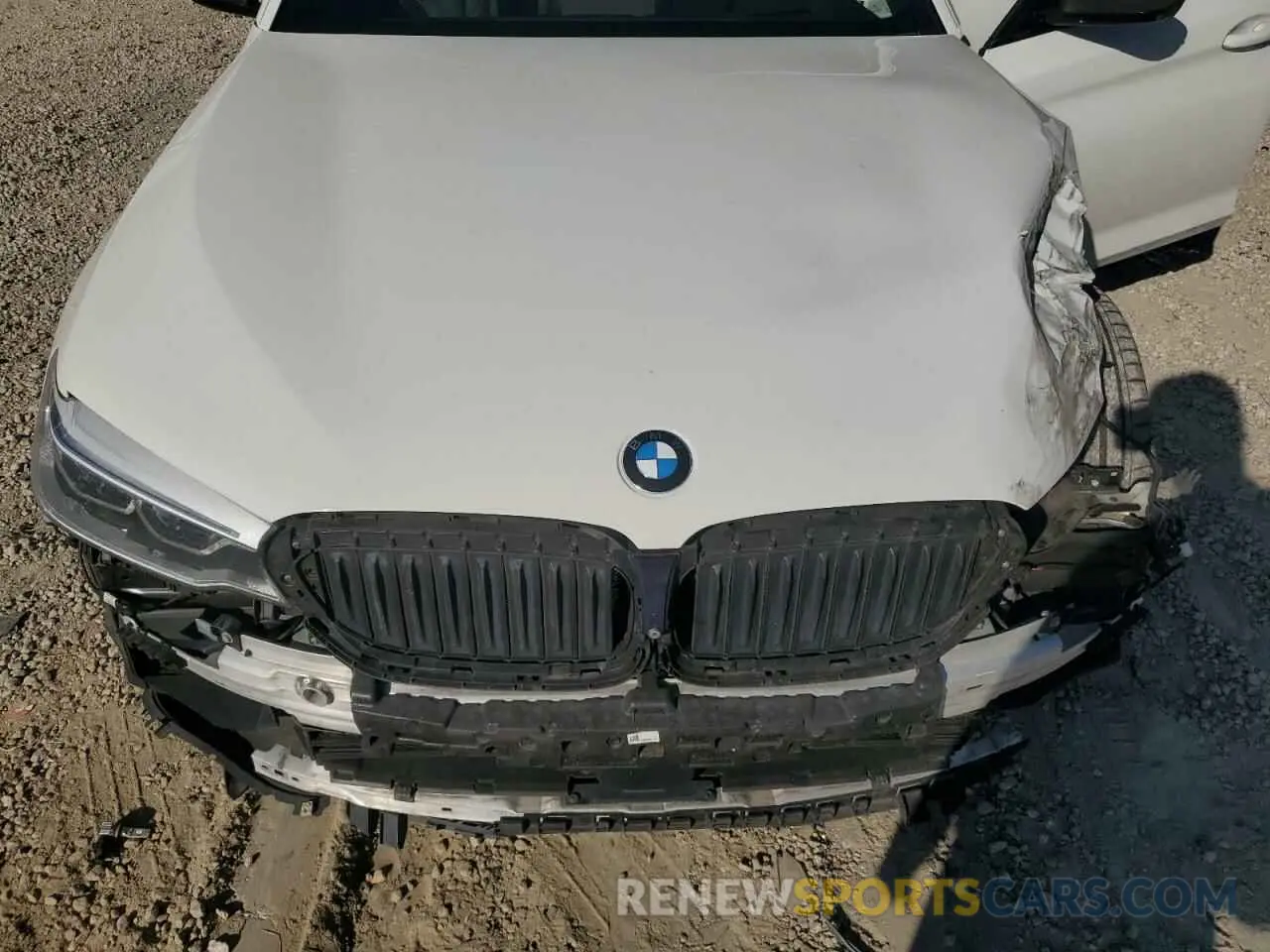 11 Photograph of a damaged car WBAJB9C57KB288727 BMW M5 2019
