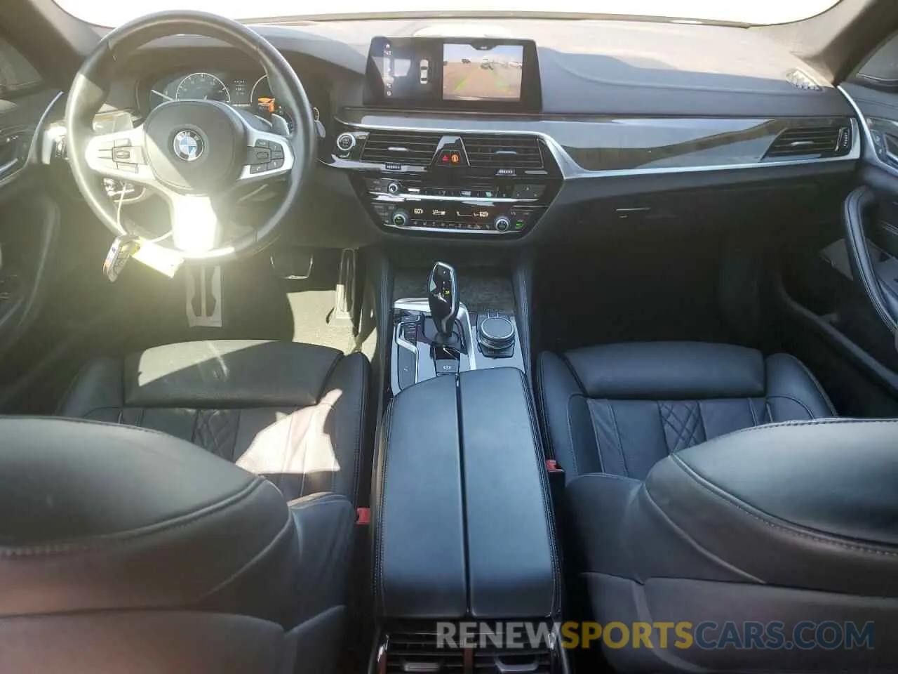 8 Photograph of a damaged car WBAJB9C57KB289036 BMW M5 2019