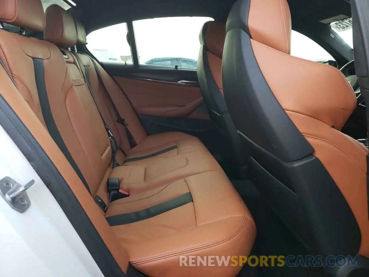 10 Фотография поврежденного автомобиля WBSJF0C52KB285536 BMW M5 2019