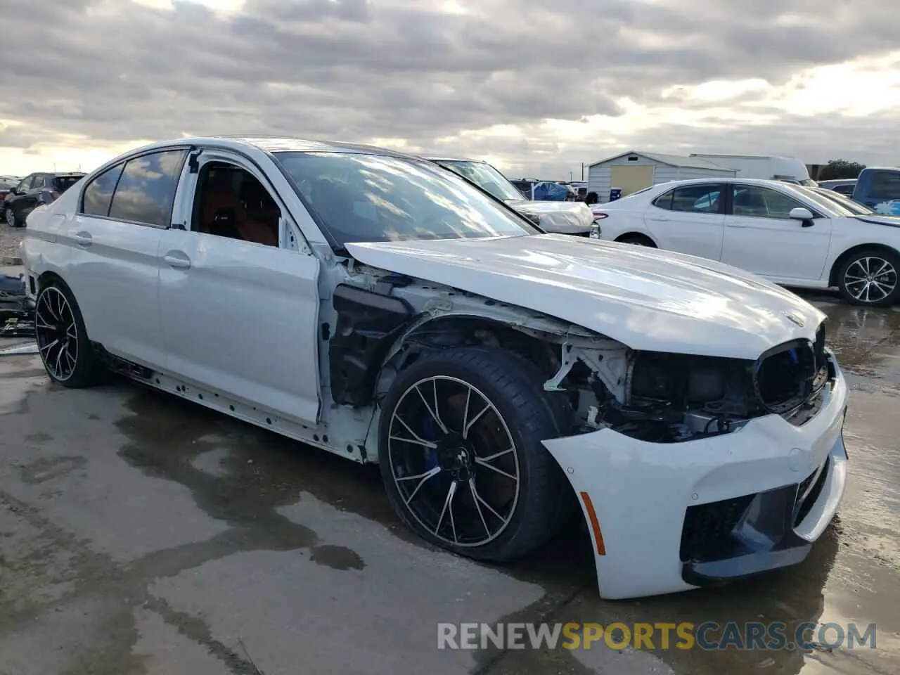 4 Фотография поврежденного автомобиля WBSJF0C52KB285536 BMW M5 2019