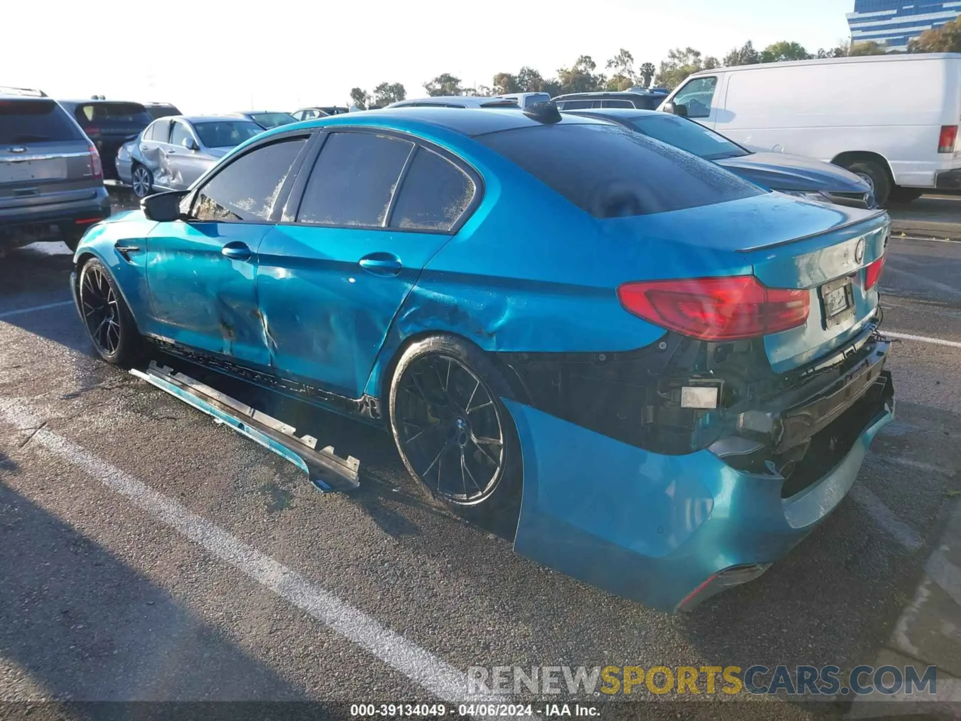 3 Photograph of a damaged car WBSJF0C52KB447231 BMW M5 2019
