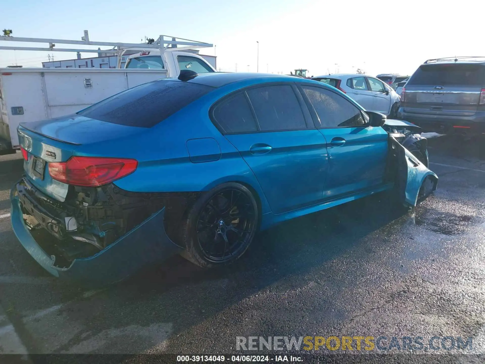 4 Photograph of a damaged car WBSJF0C52KB447231 BMW M5 2019