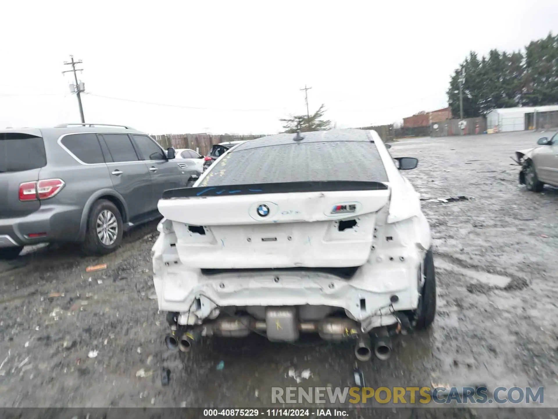 17 Photograph of a damaged car WBSJF0C53KB447416 BMW M5 2019