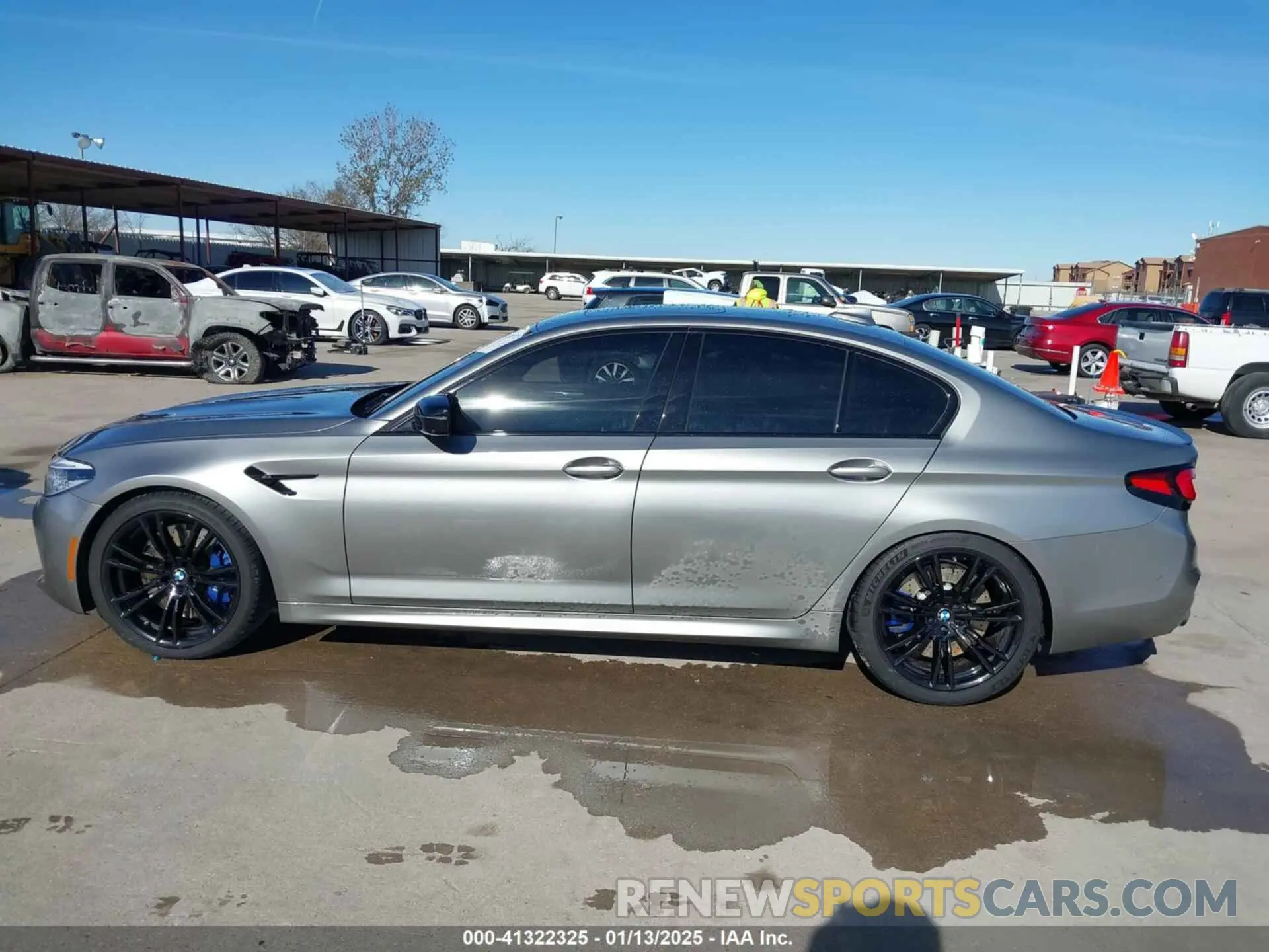 14 Фотография поврежденного автомобиля WBSJF0C53KB448064 BMW M5 2019