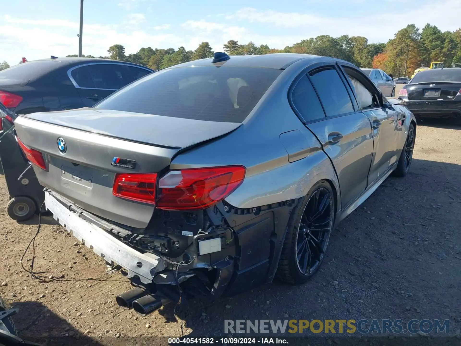 4 Photograph of a damaged car WBSJF0C54KB285845 BMW M5 2019