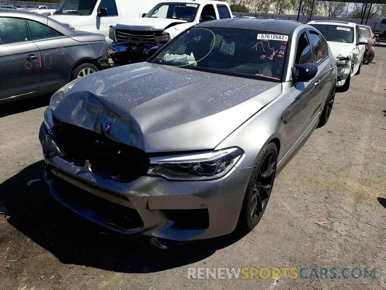 2 Фотография поврежденного автомобиля WBSJF0C55KB285157 BMW M5 2019