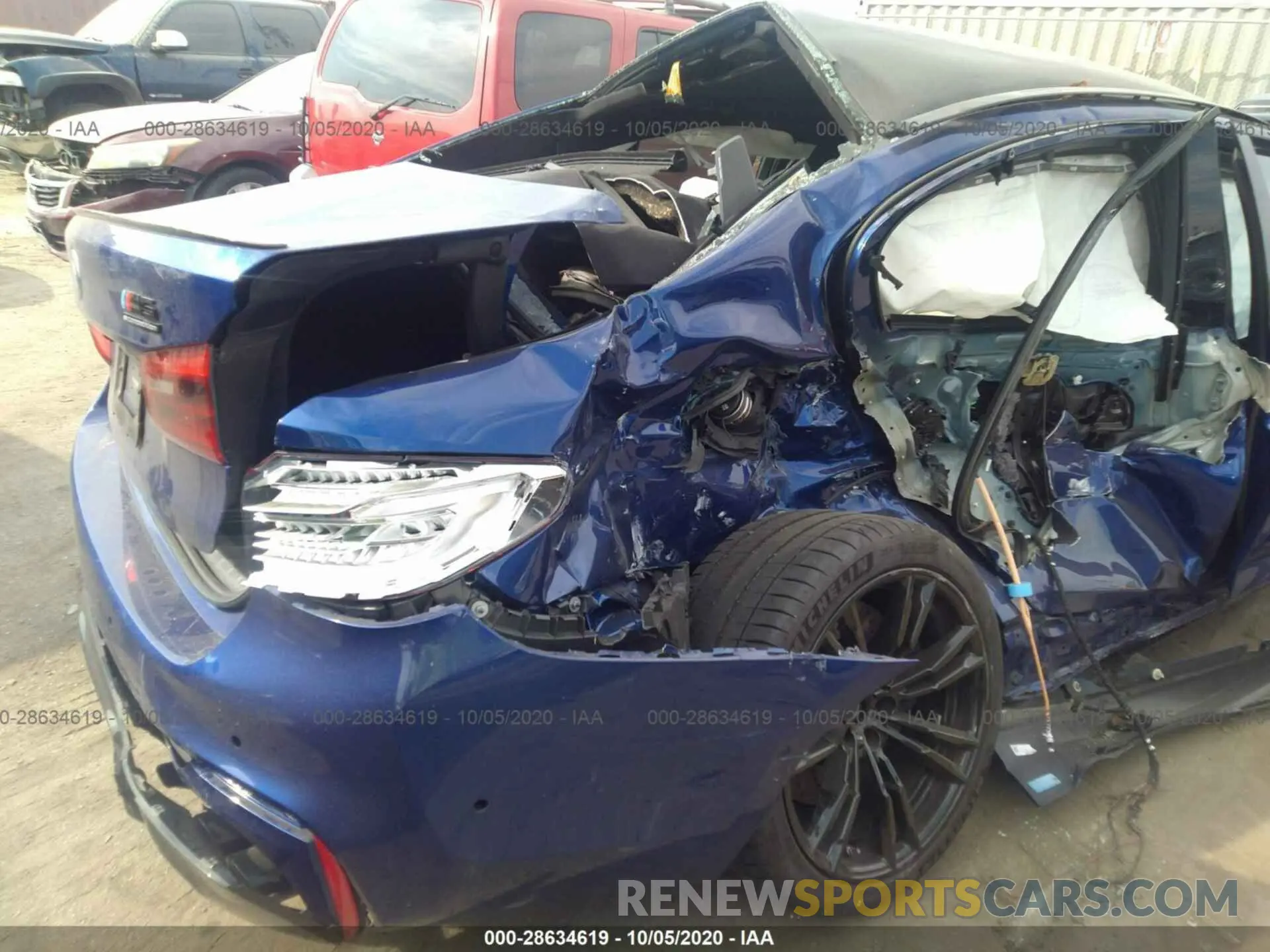 6 Photograph of a damaged car WBSJF0C56KB447359 BMW M5 2019