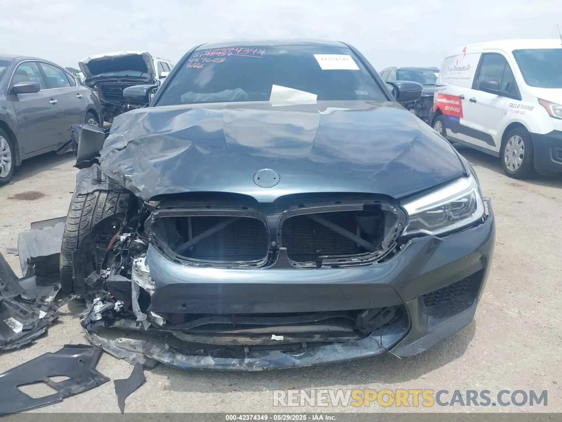 11 Photograph of a damaged car WBSJF0C58KB447623 BMW M5 2019