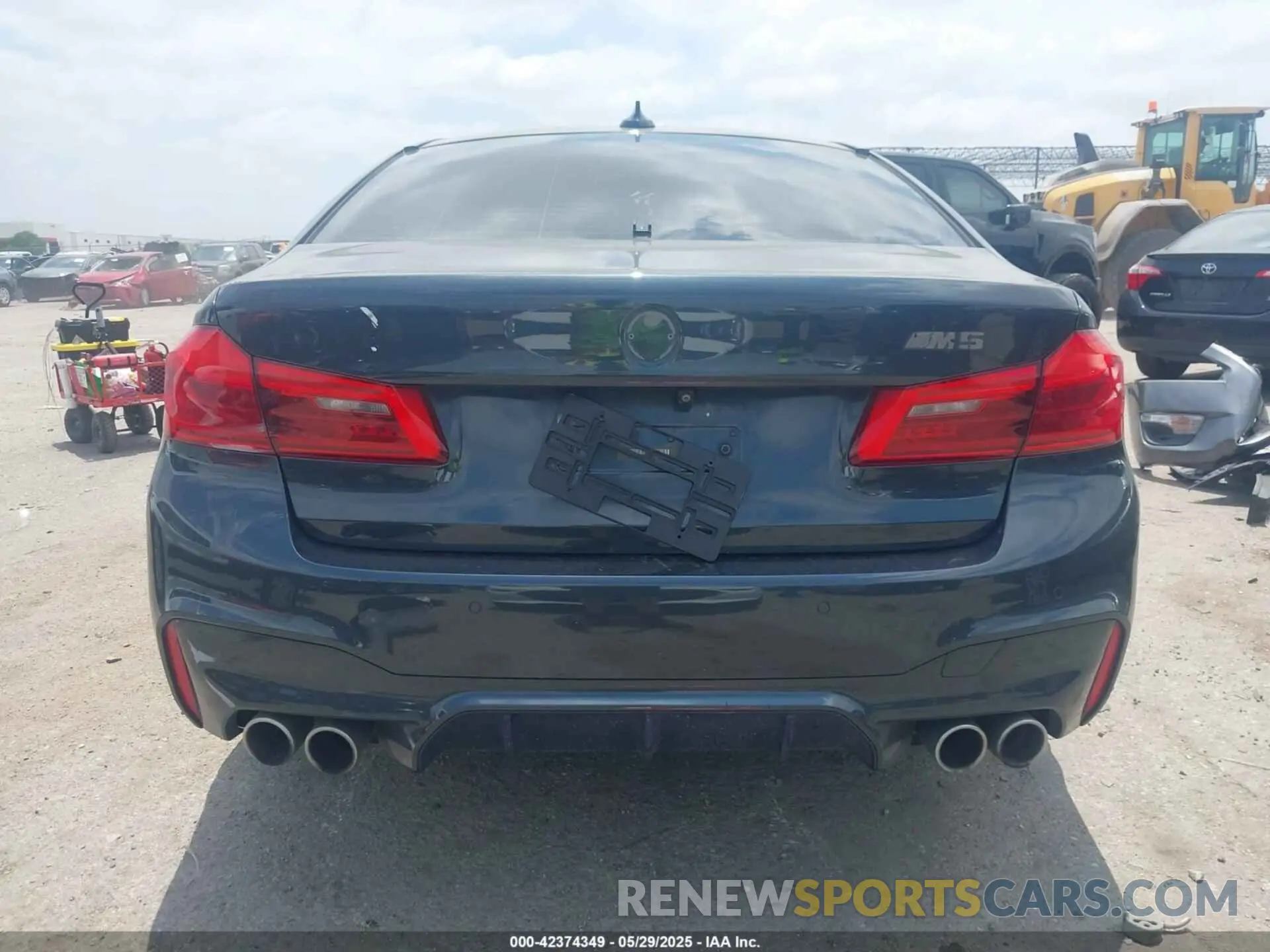 15 Photograph of a damaged car WBSJF0C58KB447623 BMW M5 2019