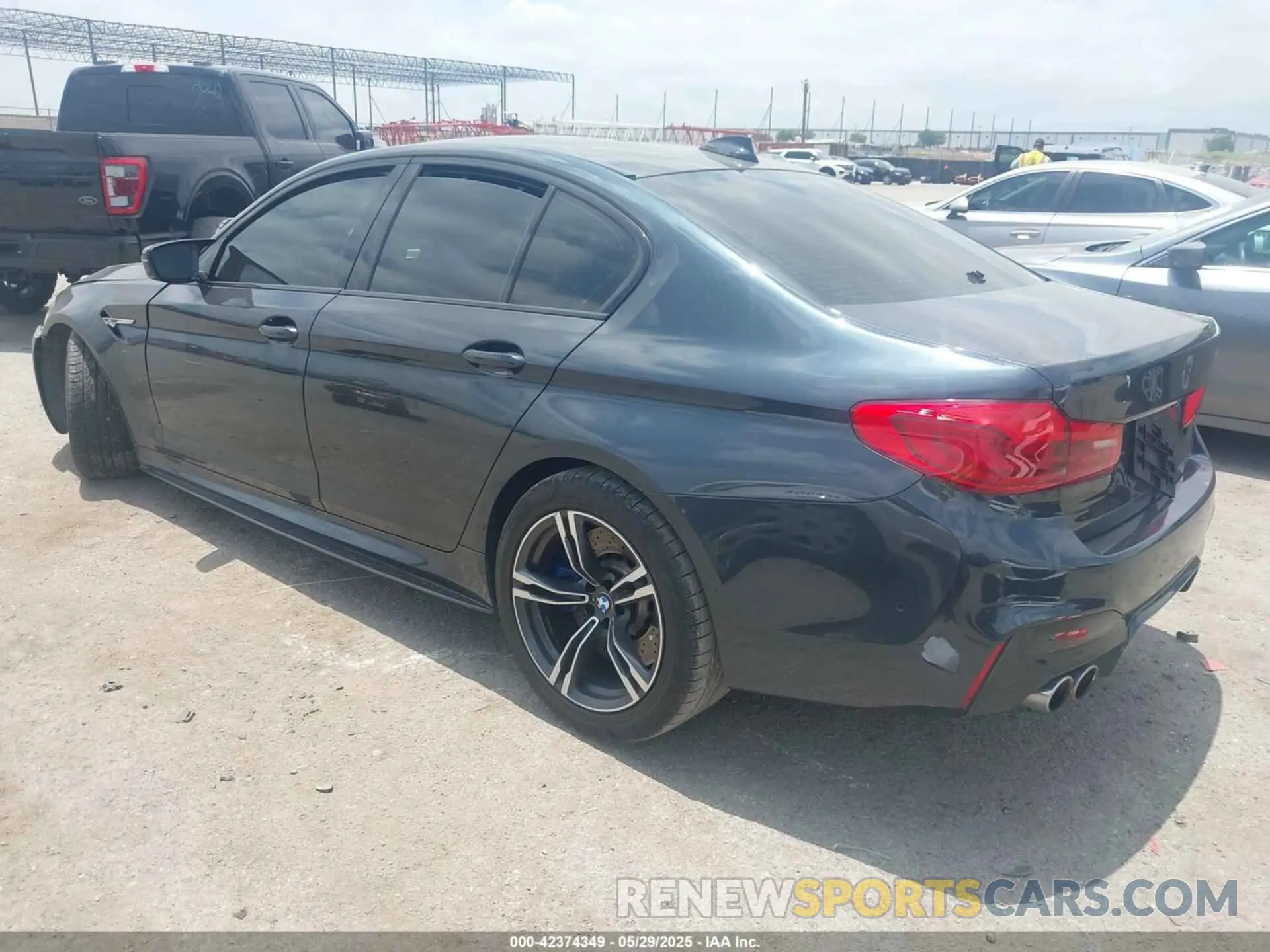 3 Photograph of a damaged car WBSJF0C58KB447623 BMW M5 2019