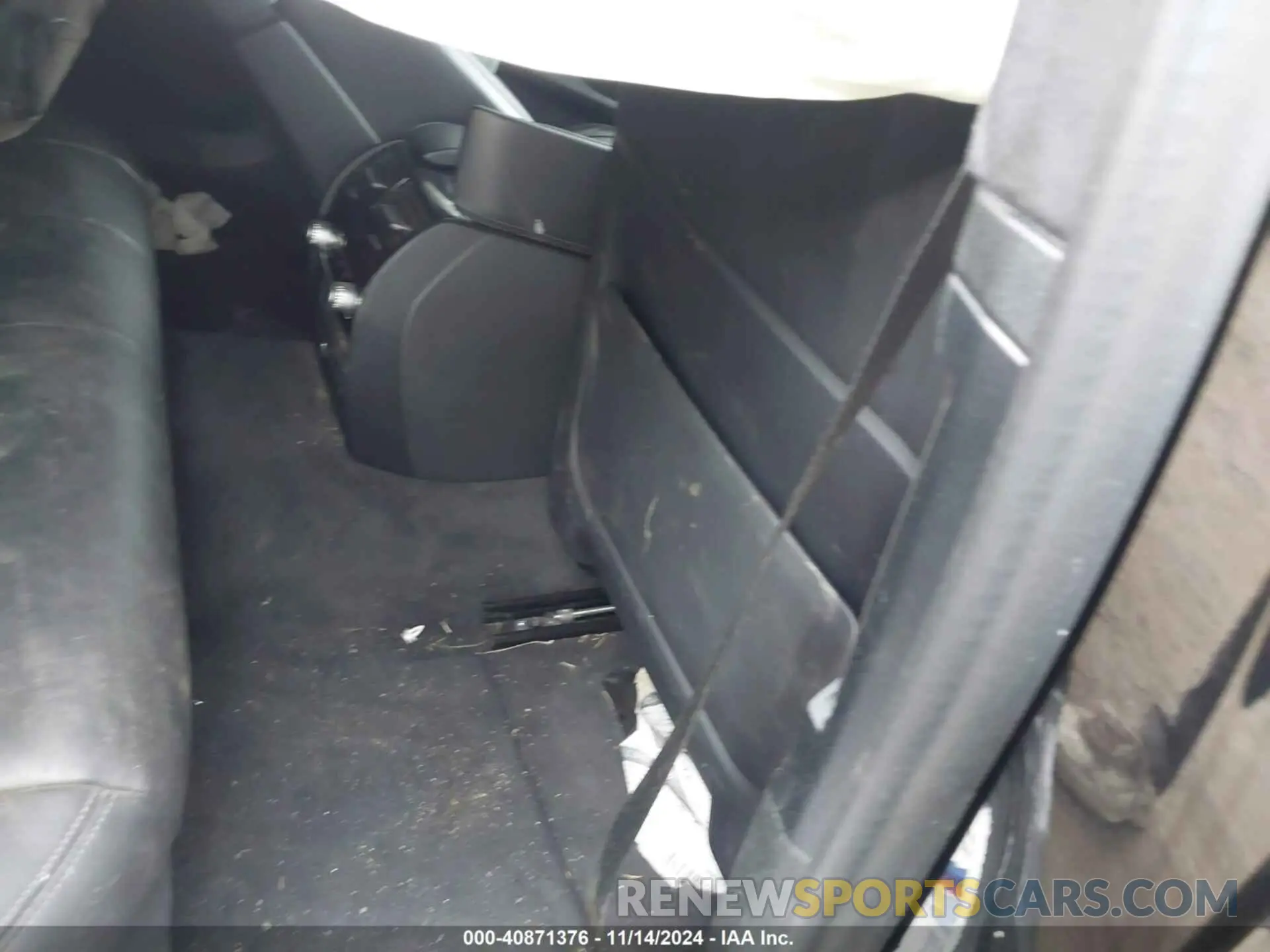 8 Photograph of a damaged car WBSJF0C01LCD33045 BMW M5 2020