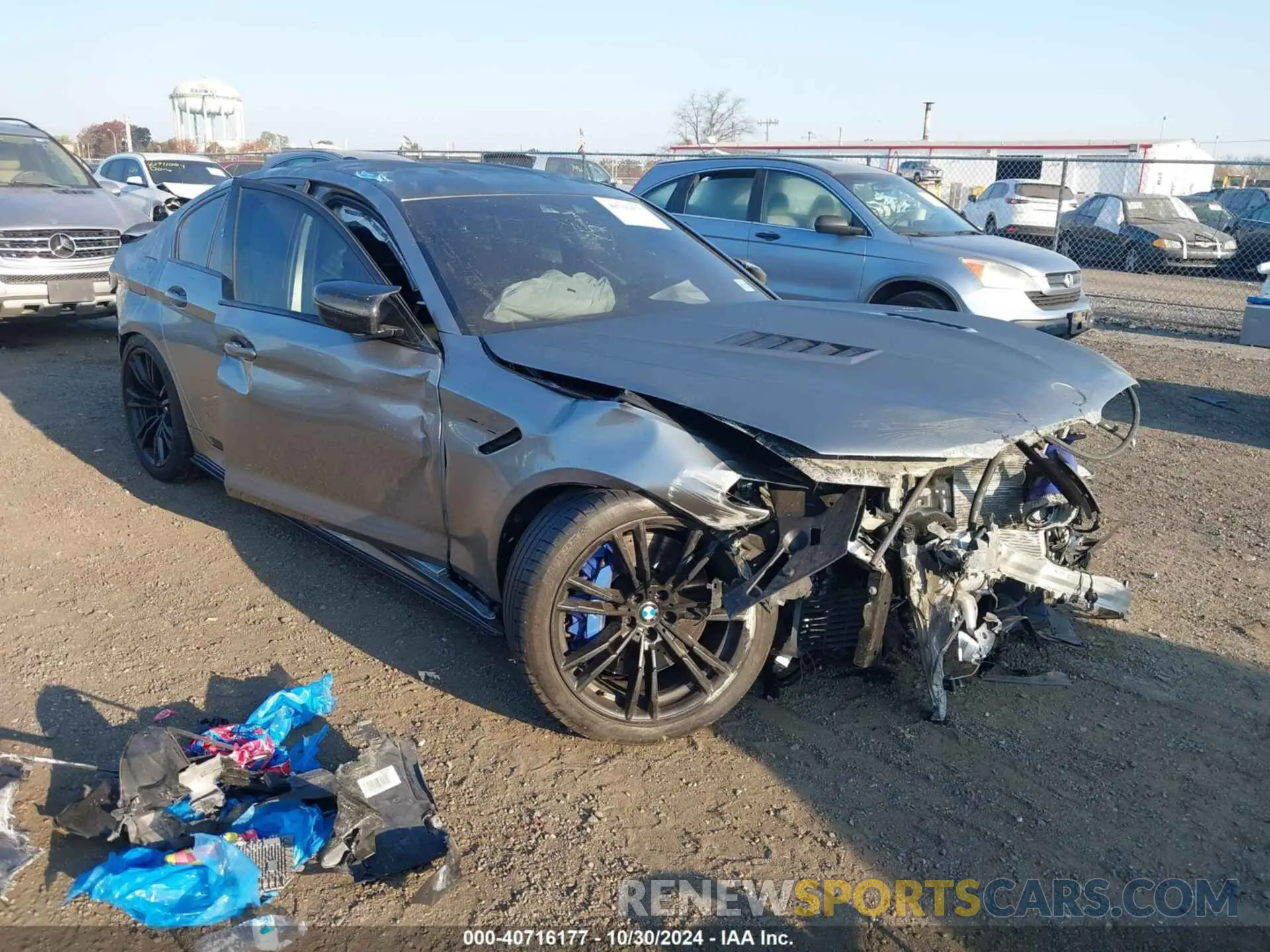 1 Photograph of a damaged car WBSJF0C06LCE13666 BMW M5 2020