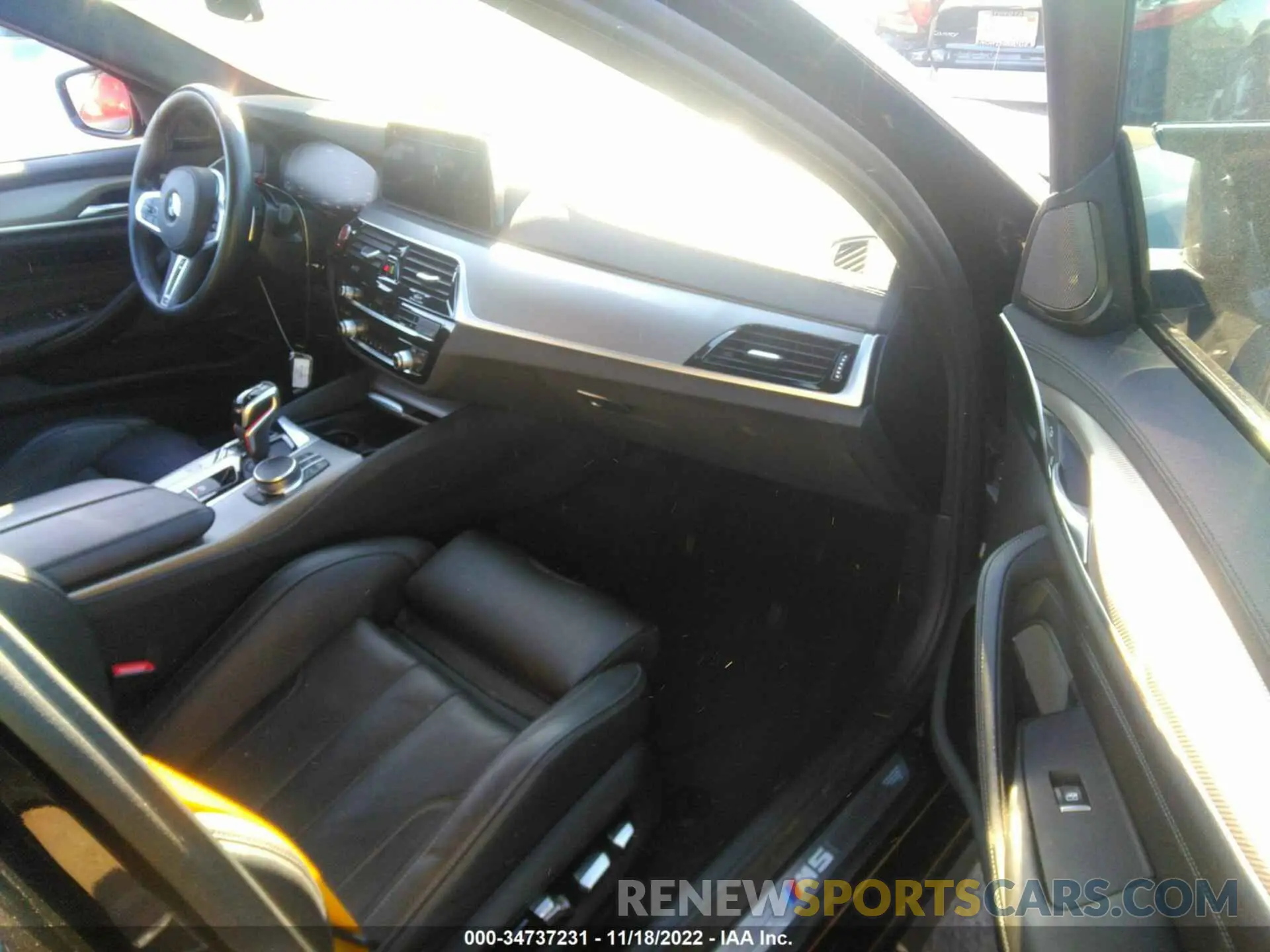 5 Photograph of a damaged car WBSJF0C0XLCD08693 BMW M5 2020